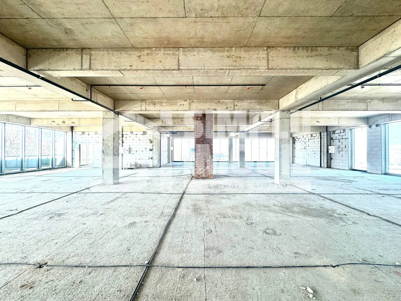 Spațiu comercial, 1 200 m² — Imagine 3