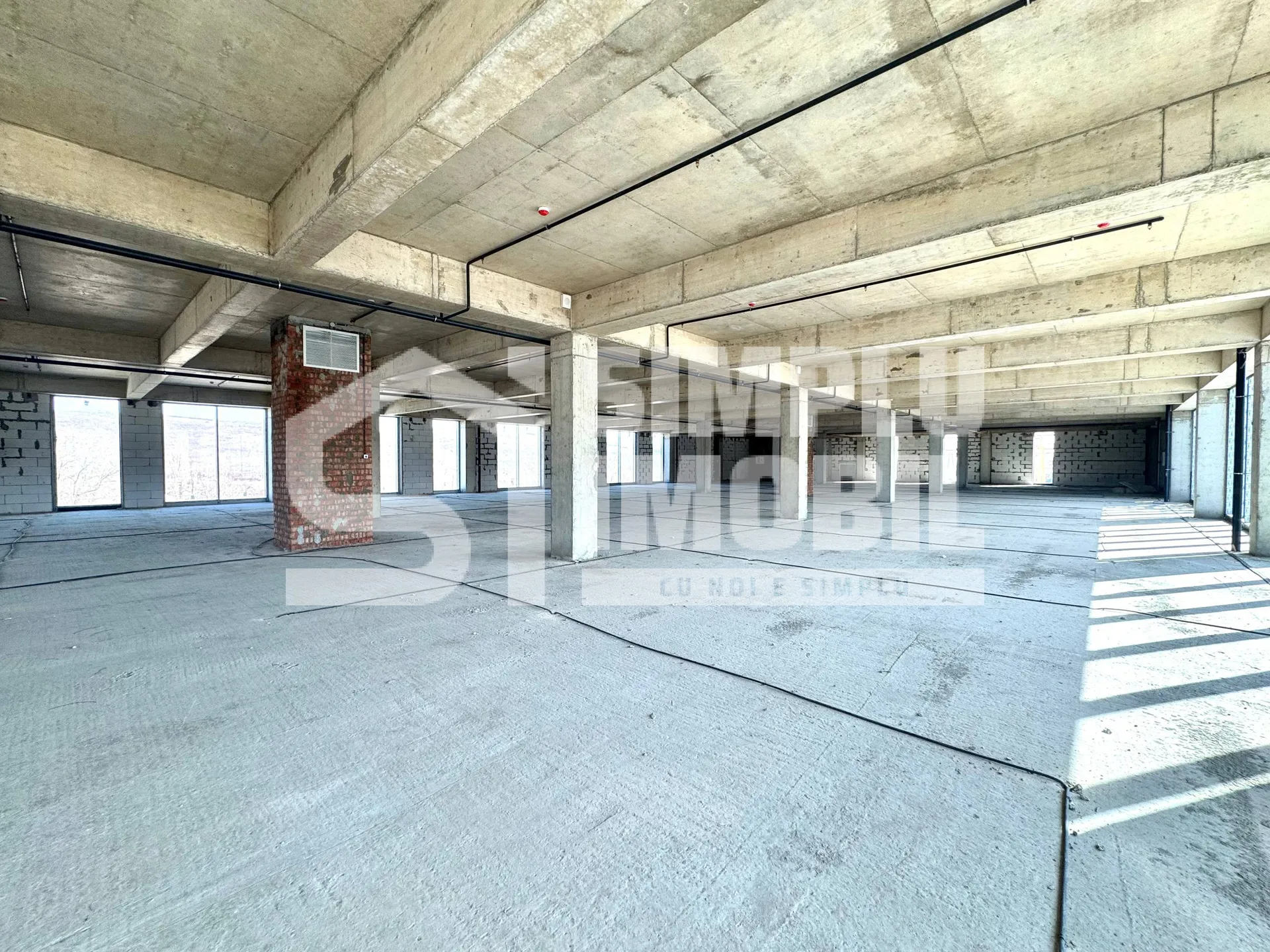 Spațiu comercial, 1 200 m² — Imagine 4