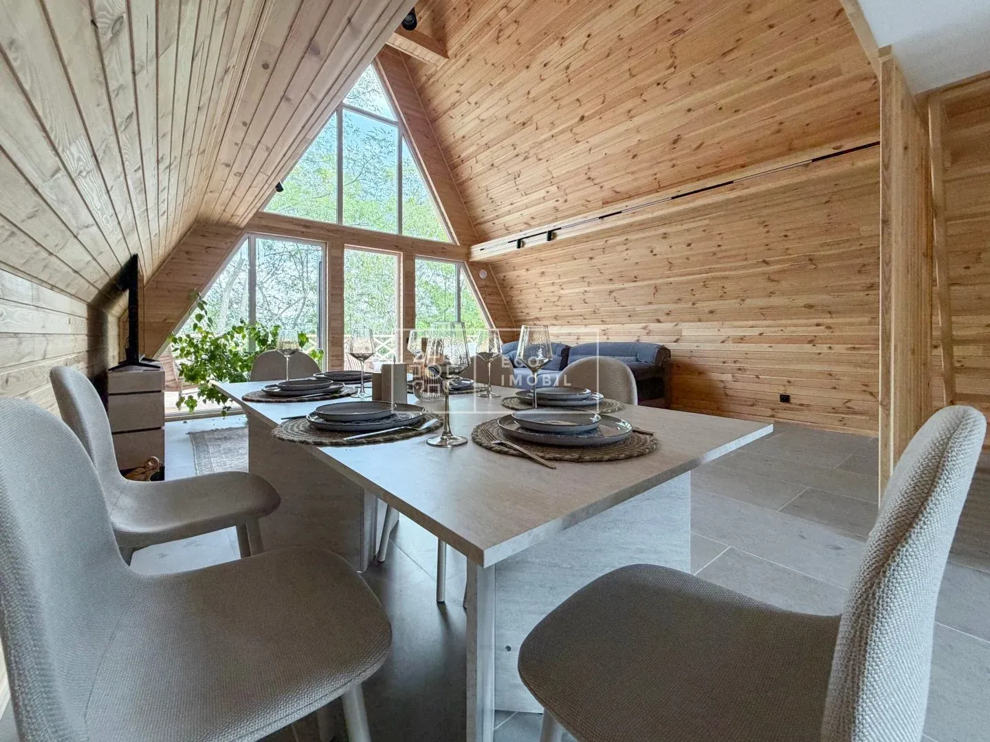 2-etaje casă, 1 cameră, 86 m² — Imagine 4