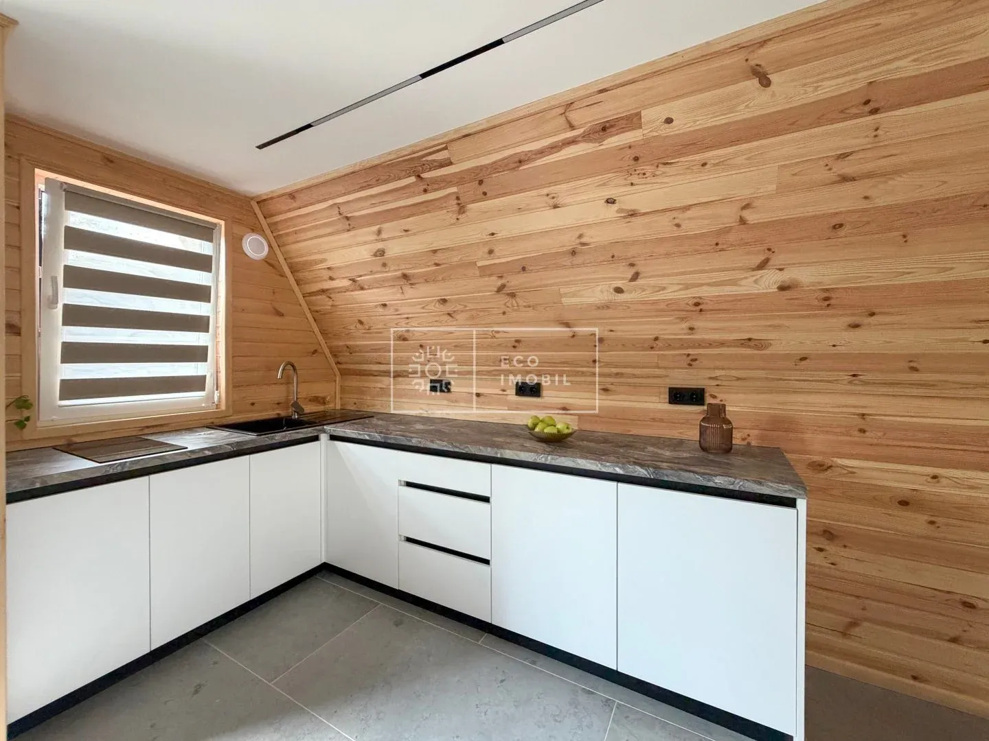 2-etaje casă, 1 cameră, 86 m² — Imagine 2