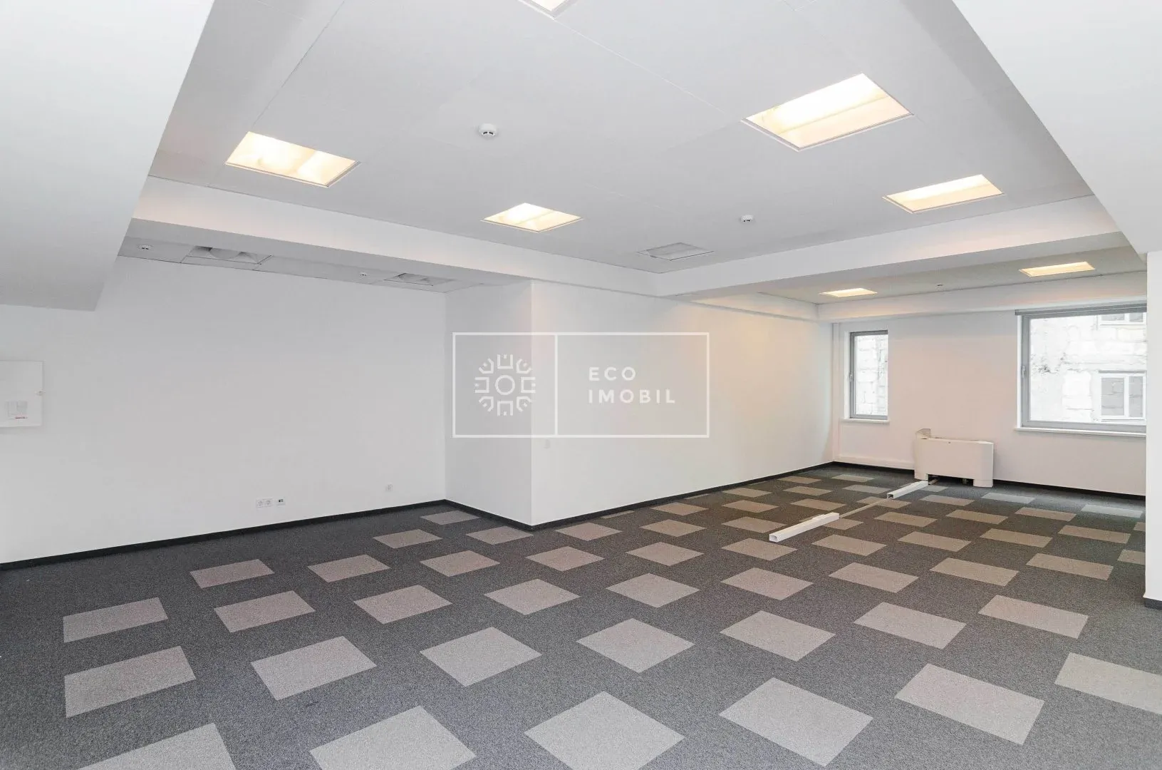 1-bedroom office, 135.82 m² — Image 1