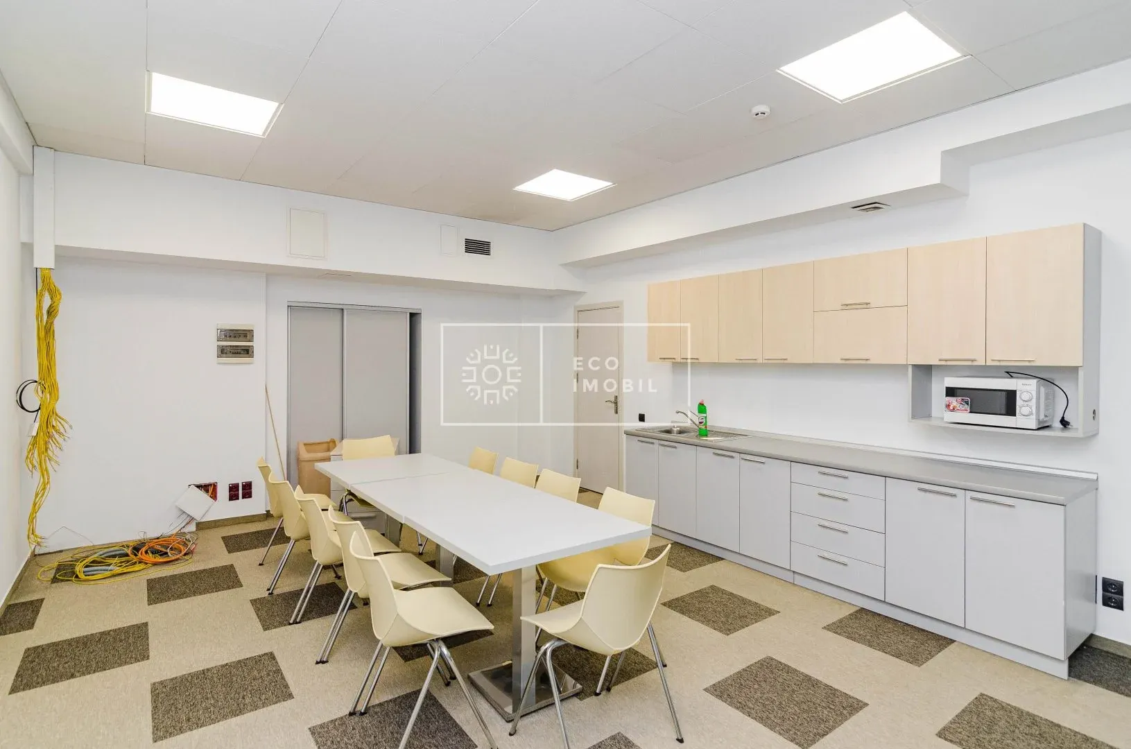 1-camere birou, 283.84 m² — Imagine 2