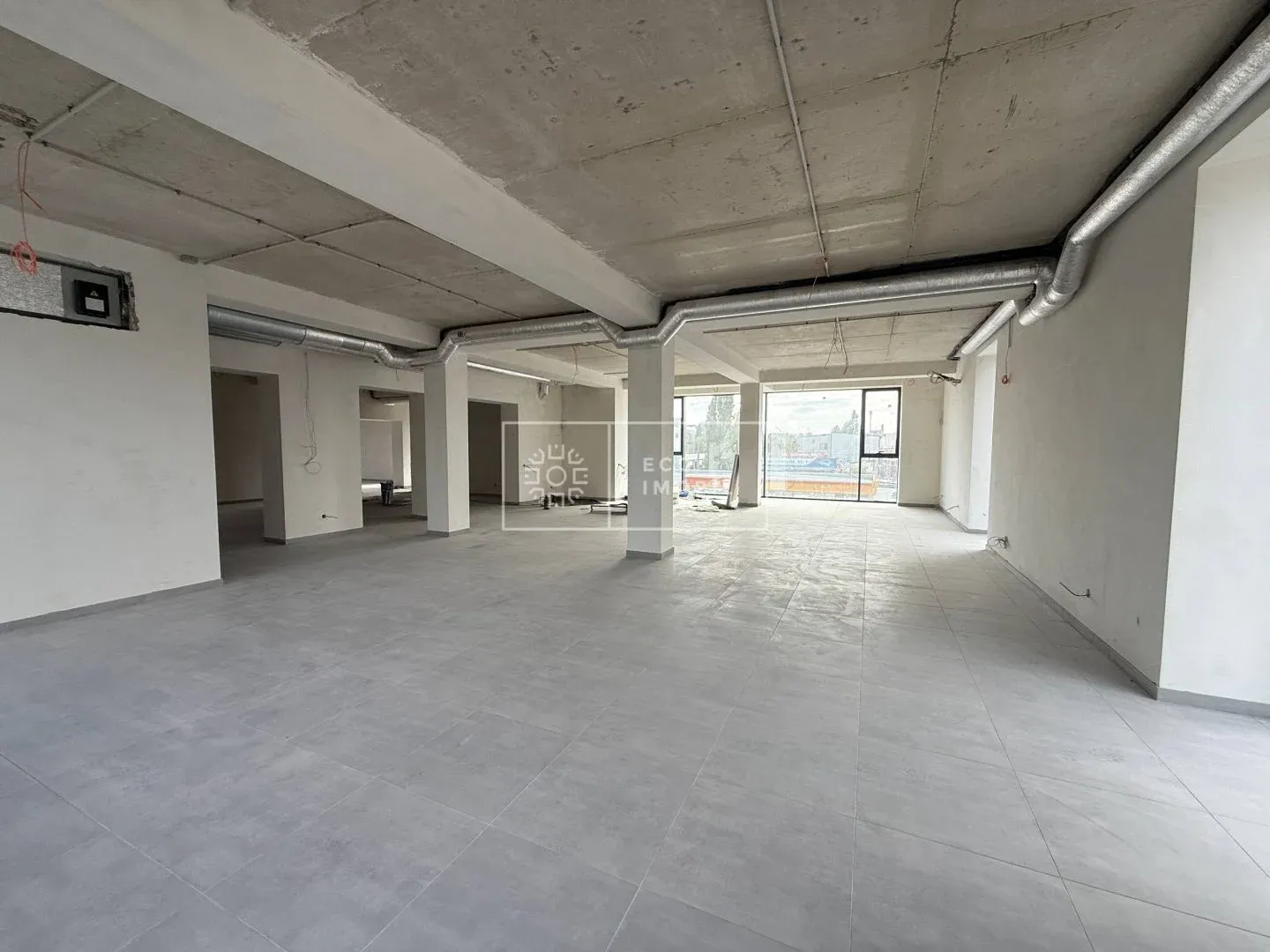 1-camere birou, 270 m² — Imagine 1