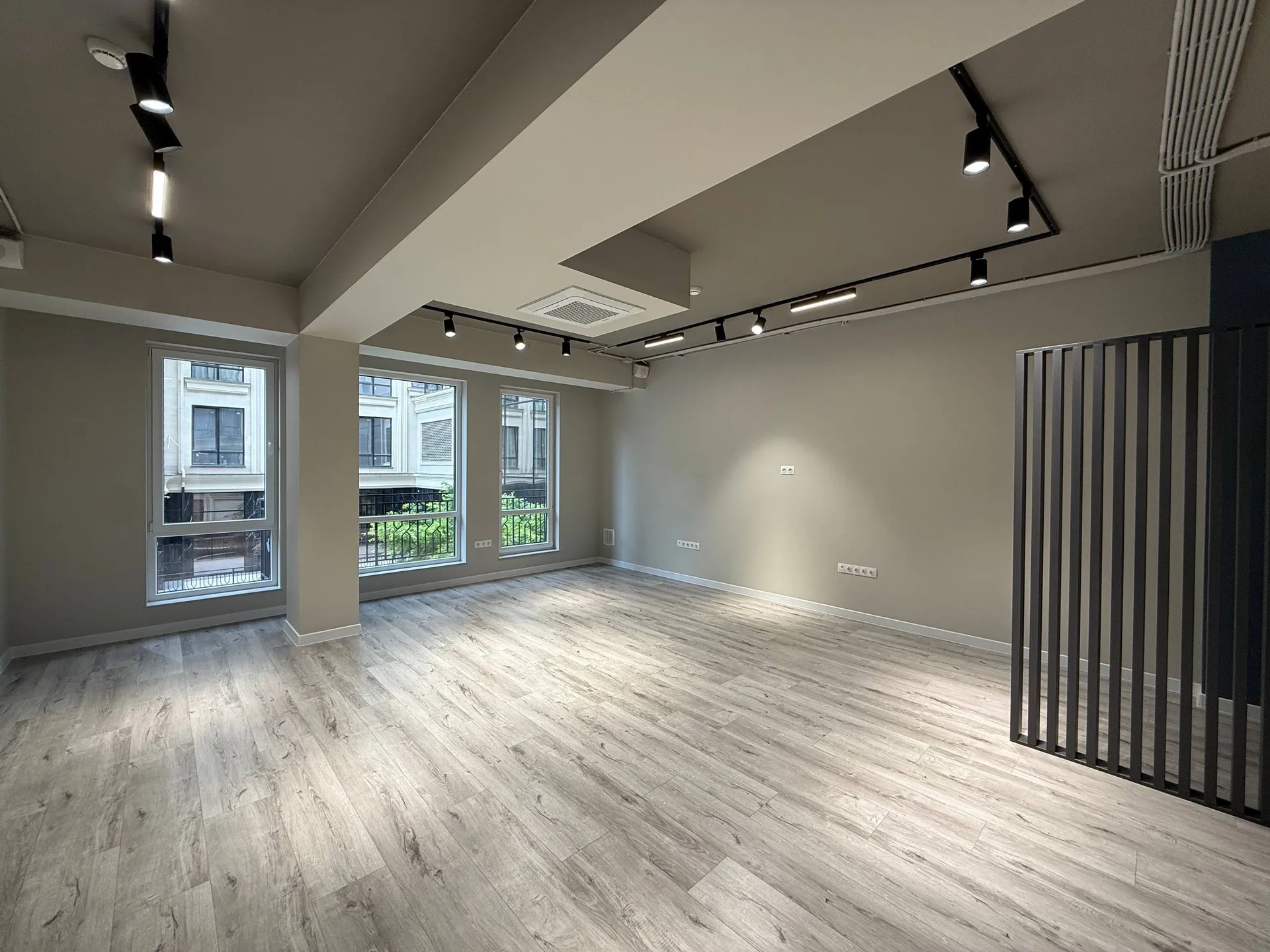 1-camere birou, 50 m² — Imagine 2