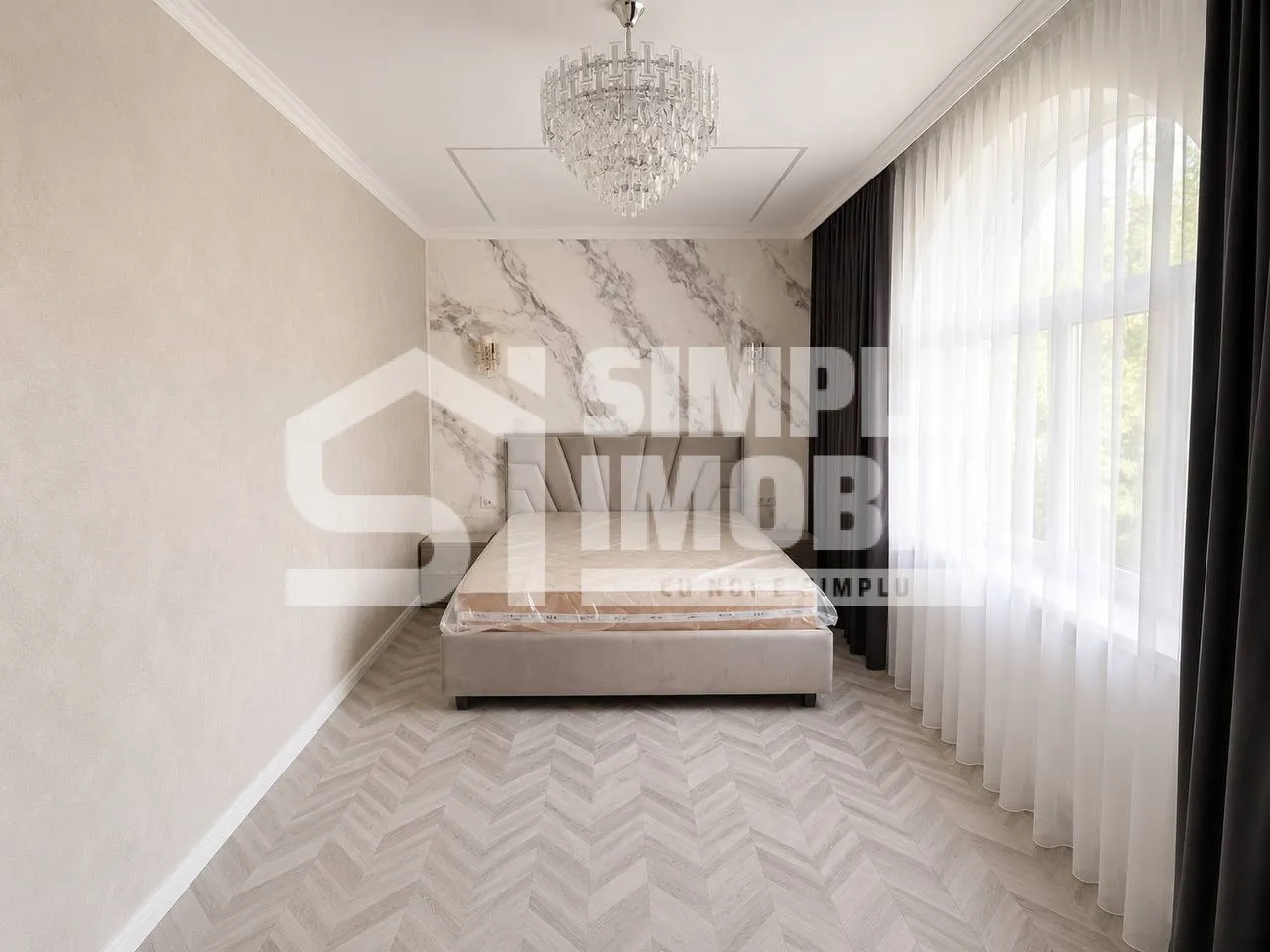 3-floor house, 4 rooms, 250 m² — Image 4