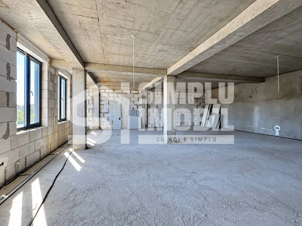 Spațiu comercial, 200 m² — Imagine 1
