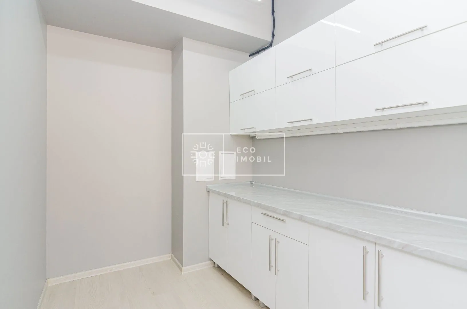 1-camere birou, 57 m² — Imagine 2