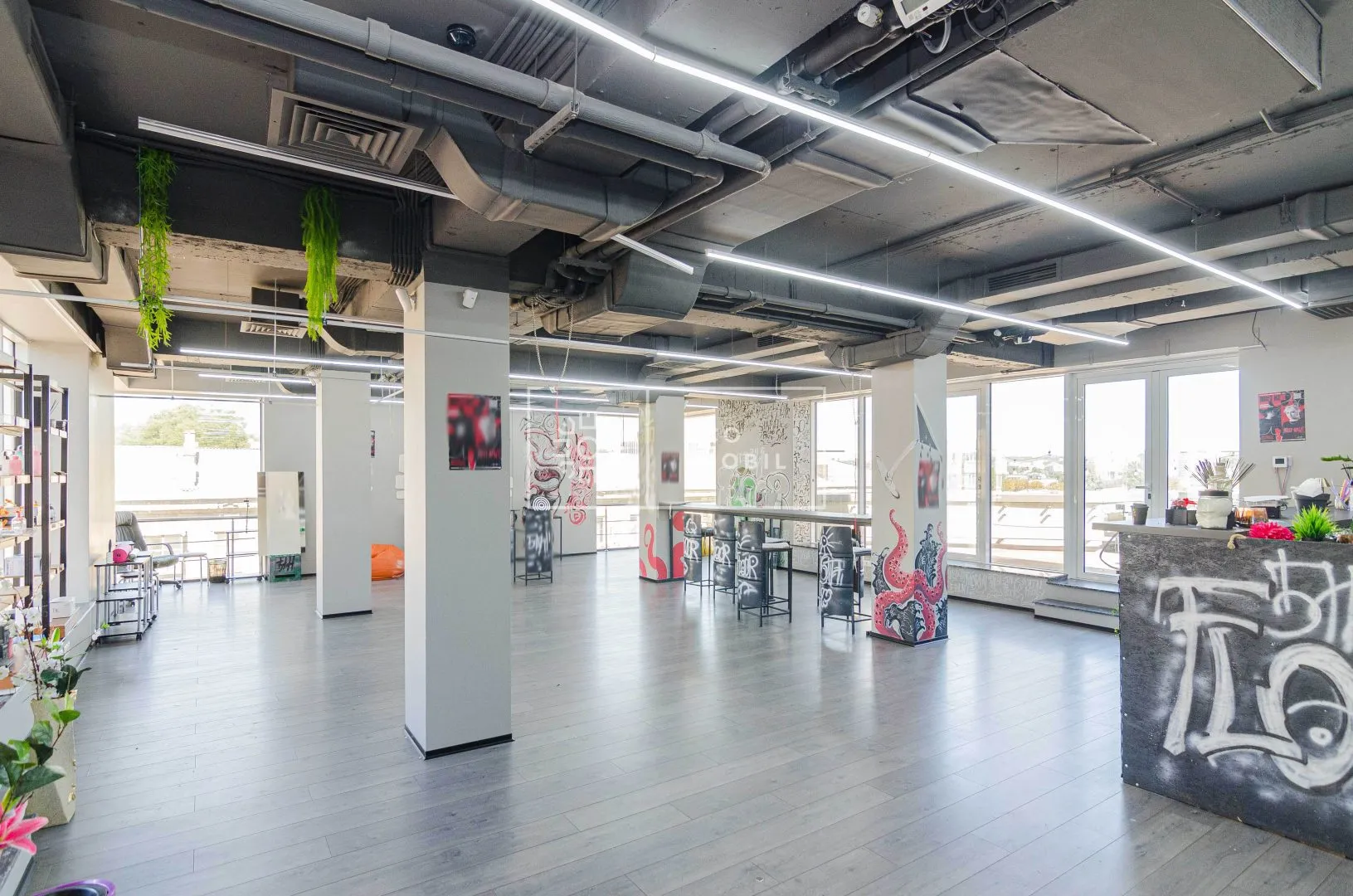 1-camere birou, 111 m² — Imagine 1