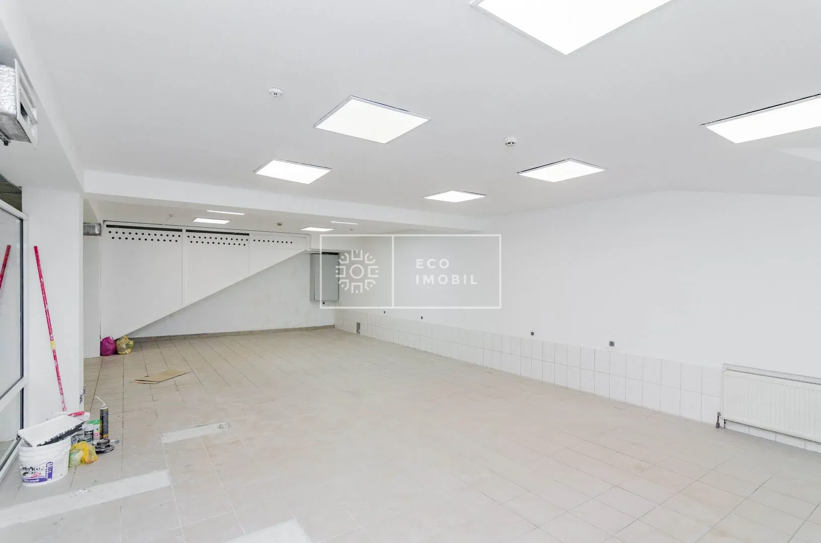 1-camere birou, 330 m² — Imagine 1