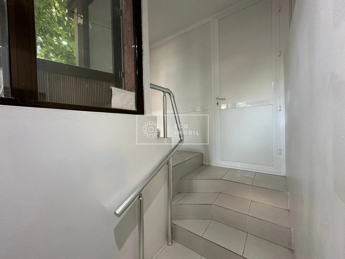 2-bedroom office, 65 m² — Image 2