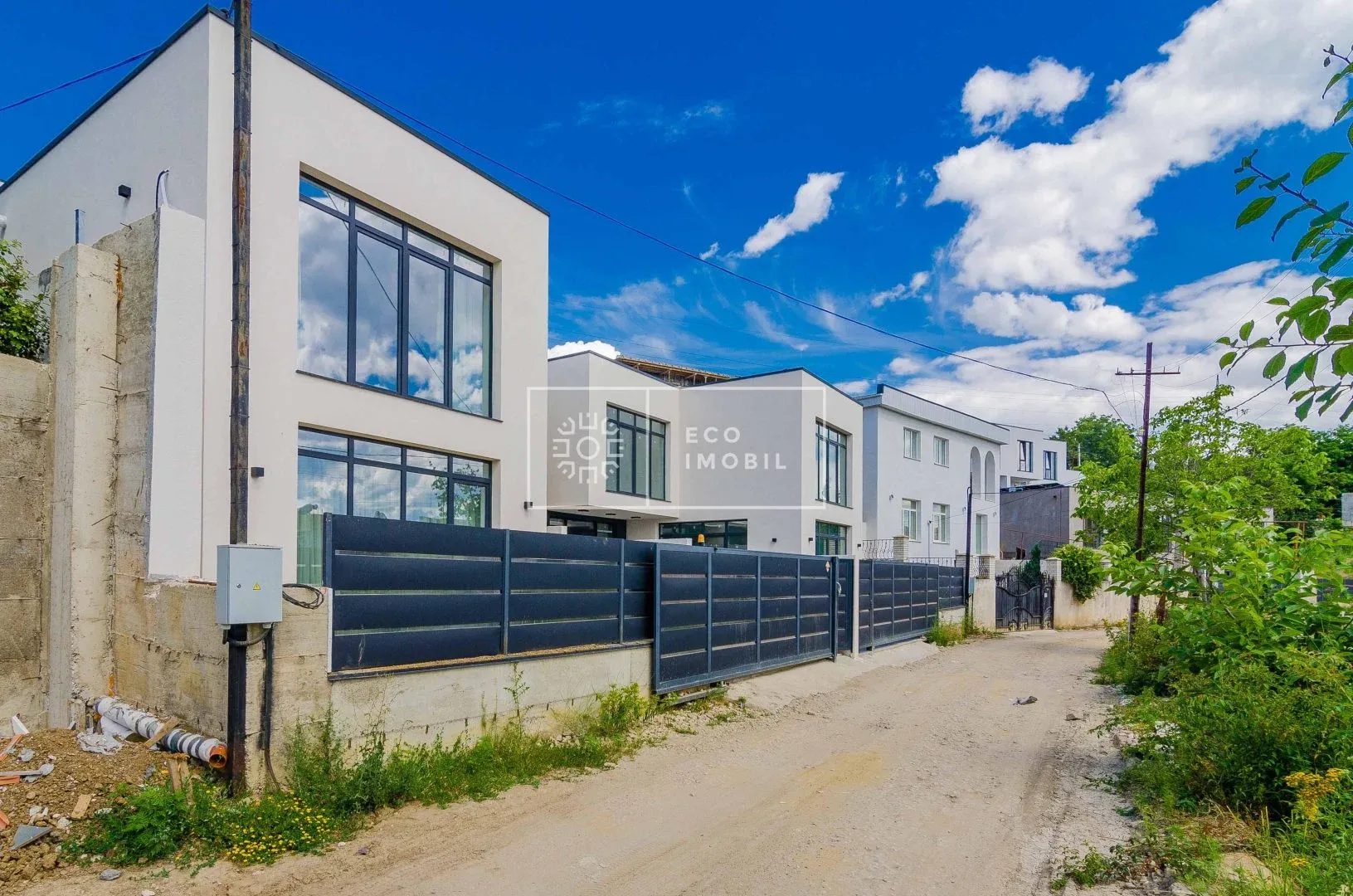 2-etaje casă, 3 camere, 160 m² — Imagine 1