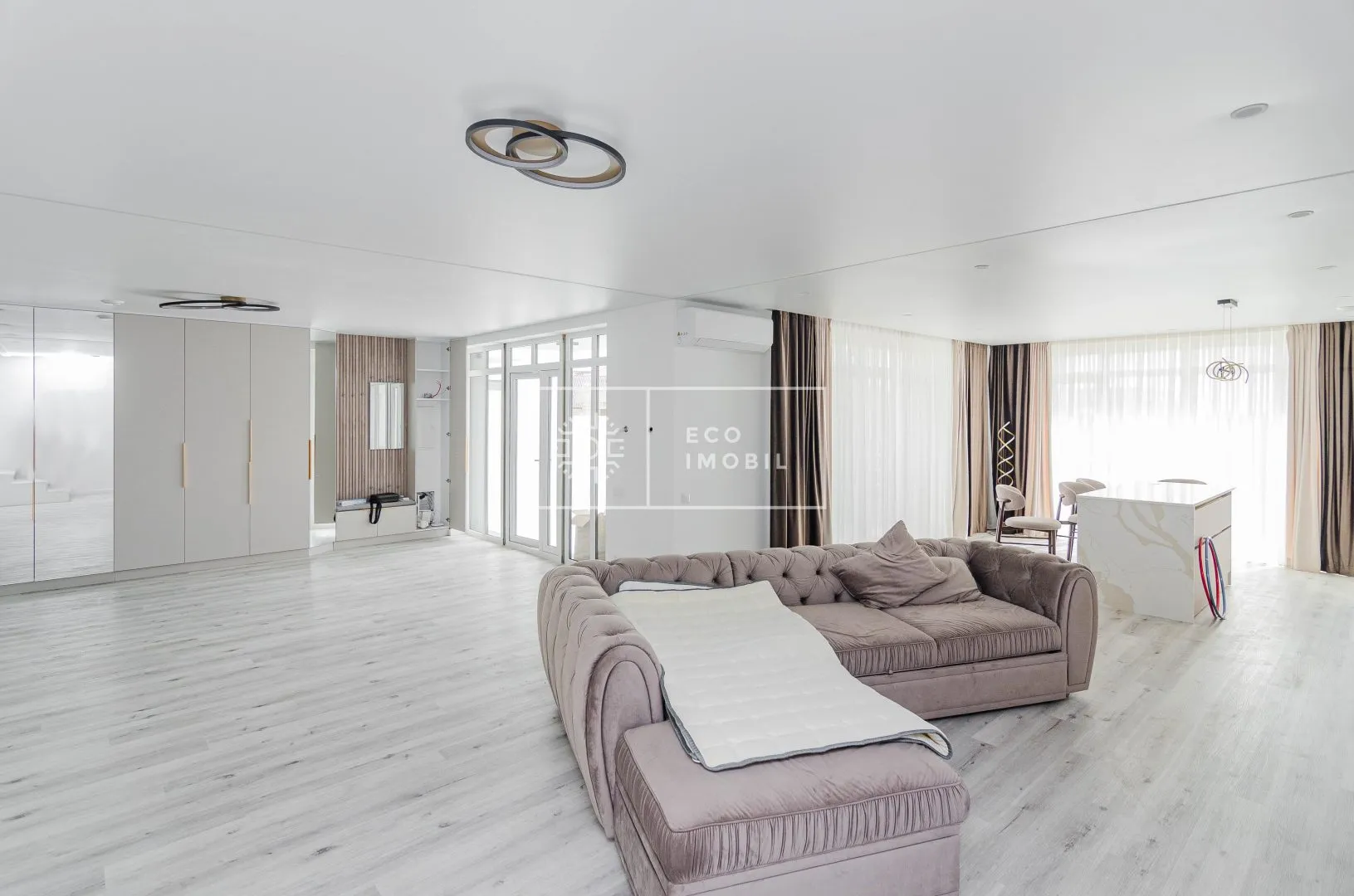 2-etaje casă, 3 camere, 160 m² — Imagine 3