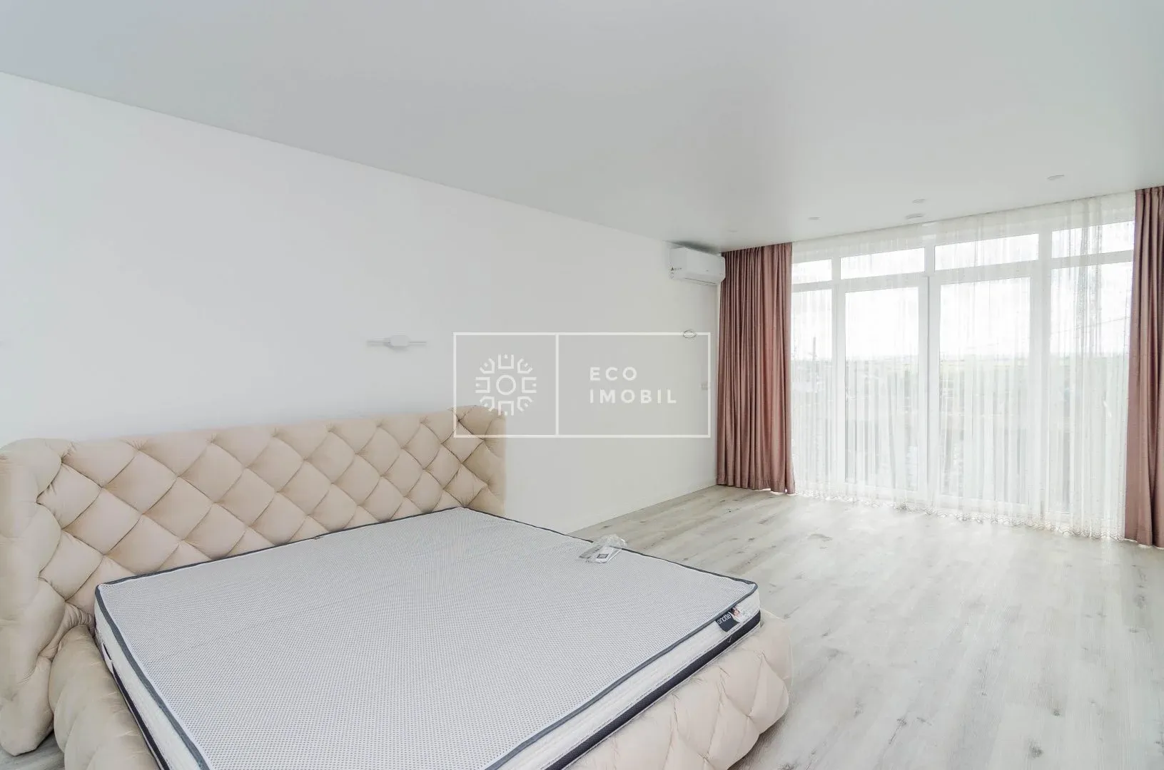 2-etaje casă, 3 camere, 160 m² — Imagine 4