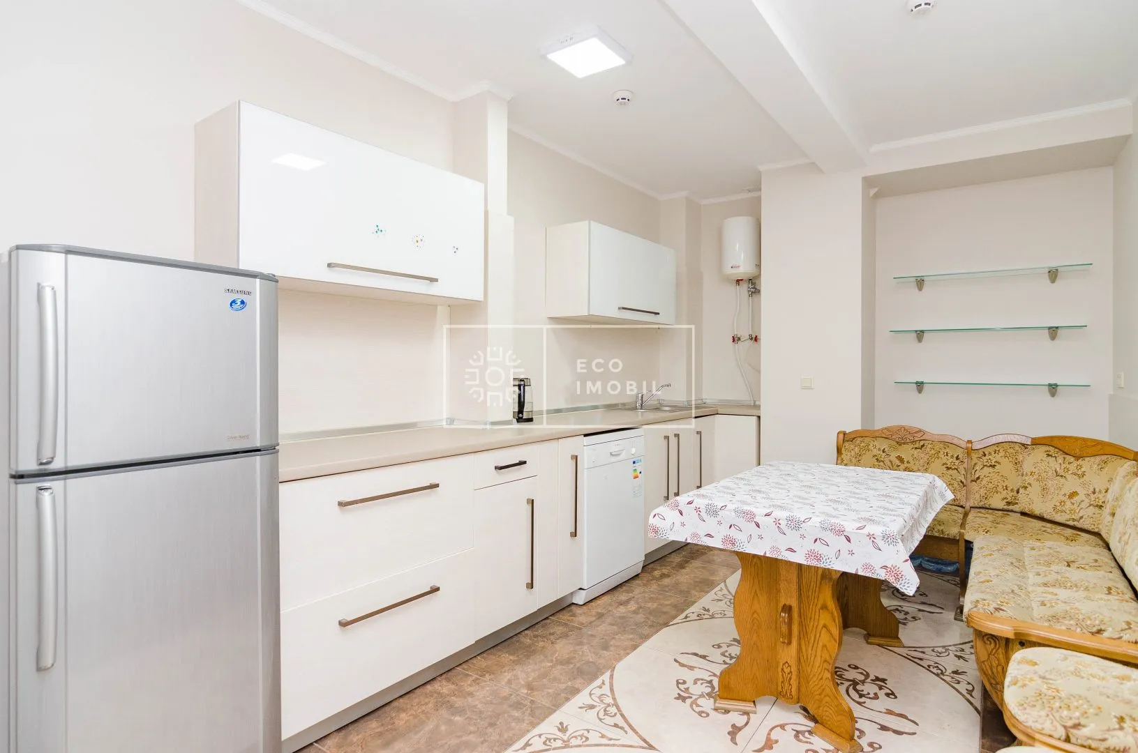 5-camere birou, 250 m² — Imagine 2