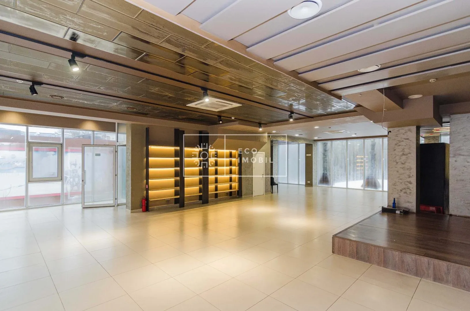 1-bedroom office, 175 m² — Image 1