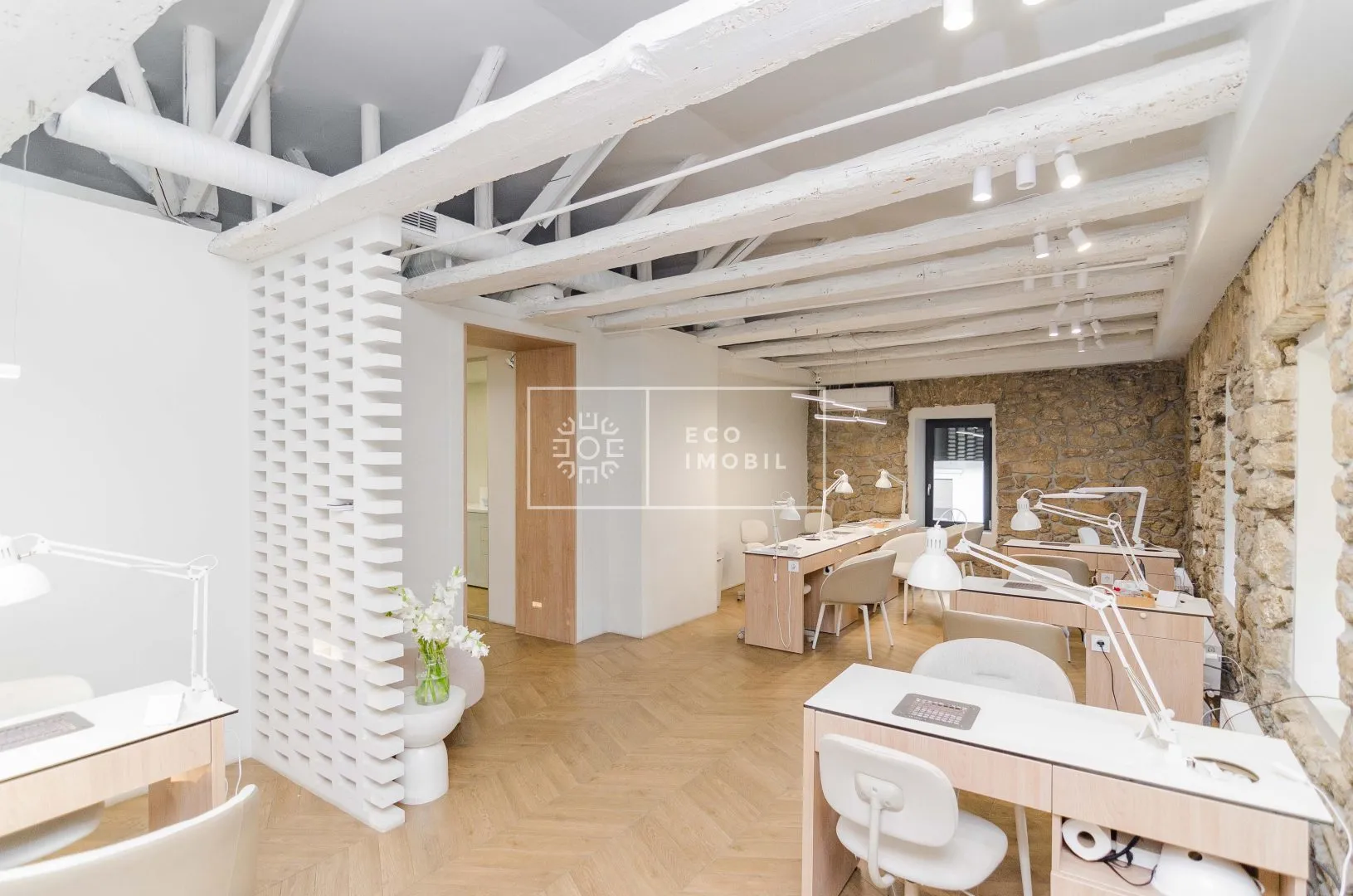 1-camere birou, 140 m² — Imagine 1