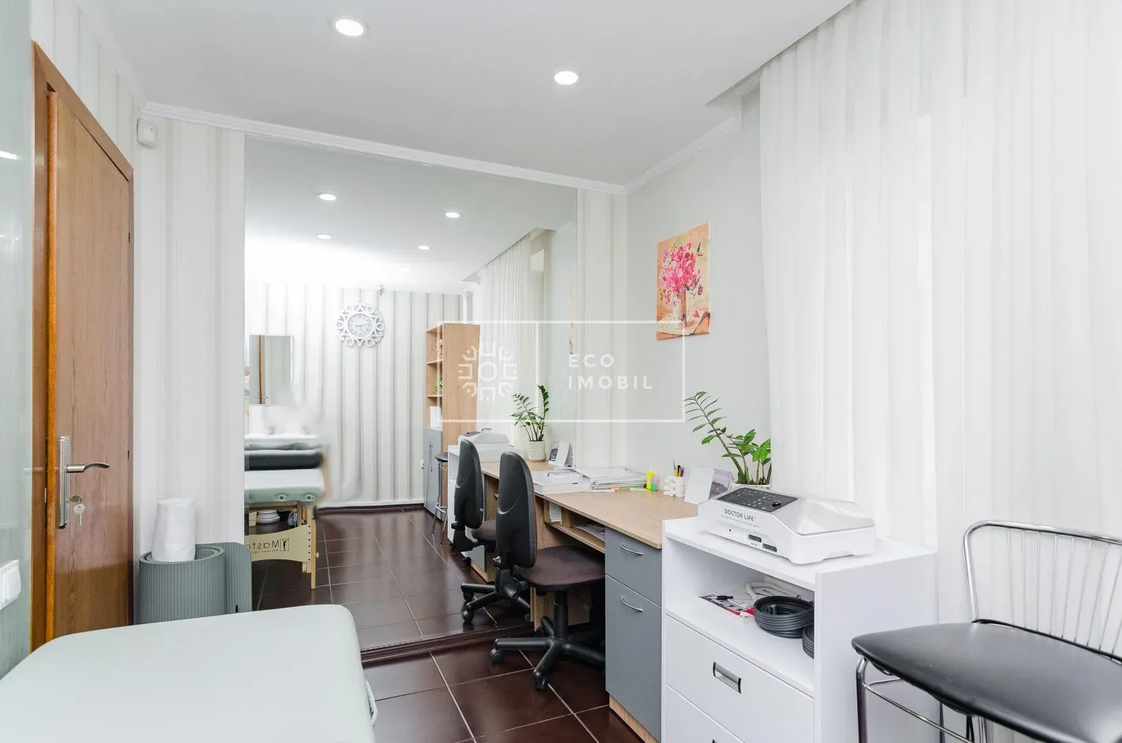 3-camere birou, 100 m² — Imagine 1