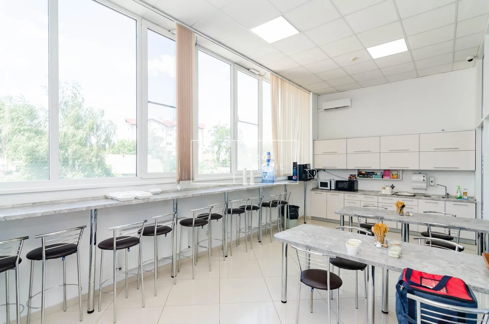 1-camere birou, 730 m² — Imagine 2