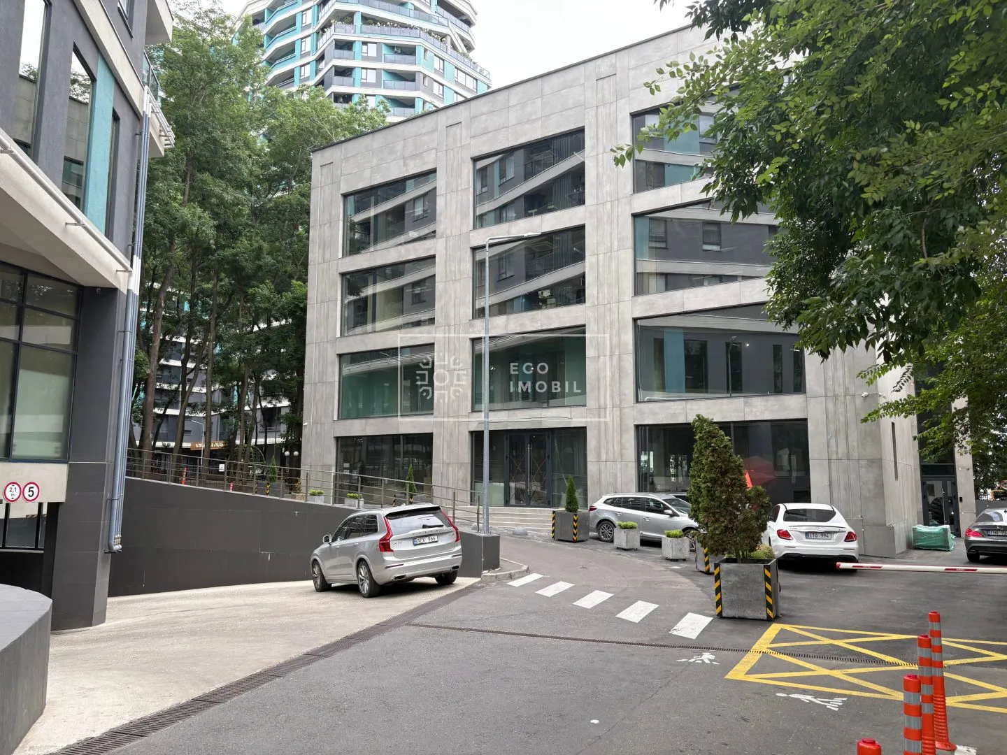 1-bedroom office, 424 m² — Image 2