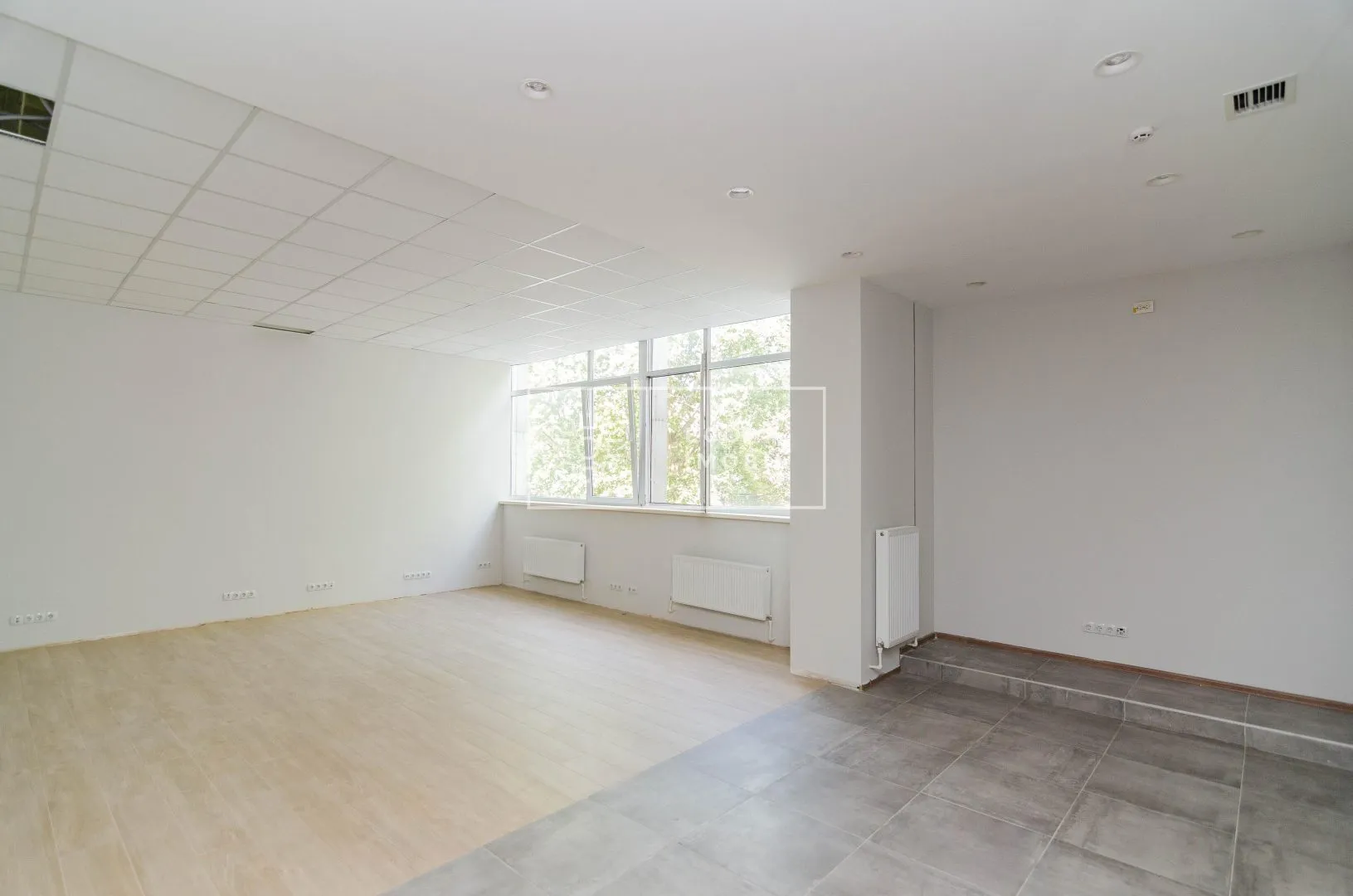 1-camere birou, 87 m² — Imagine 2