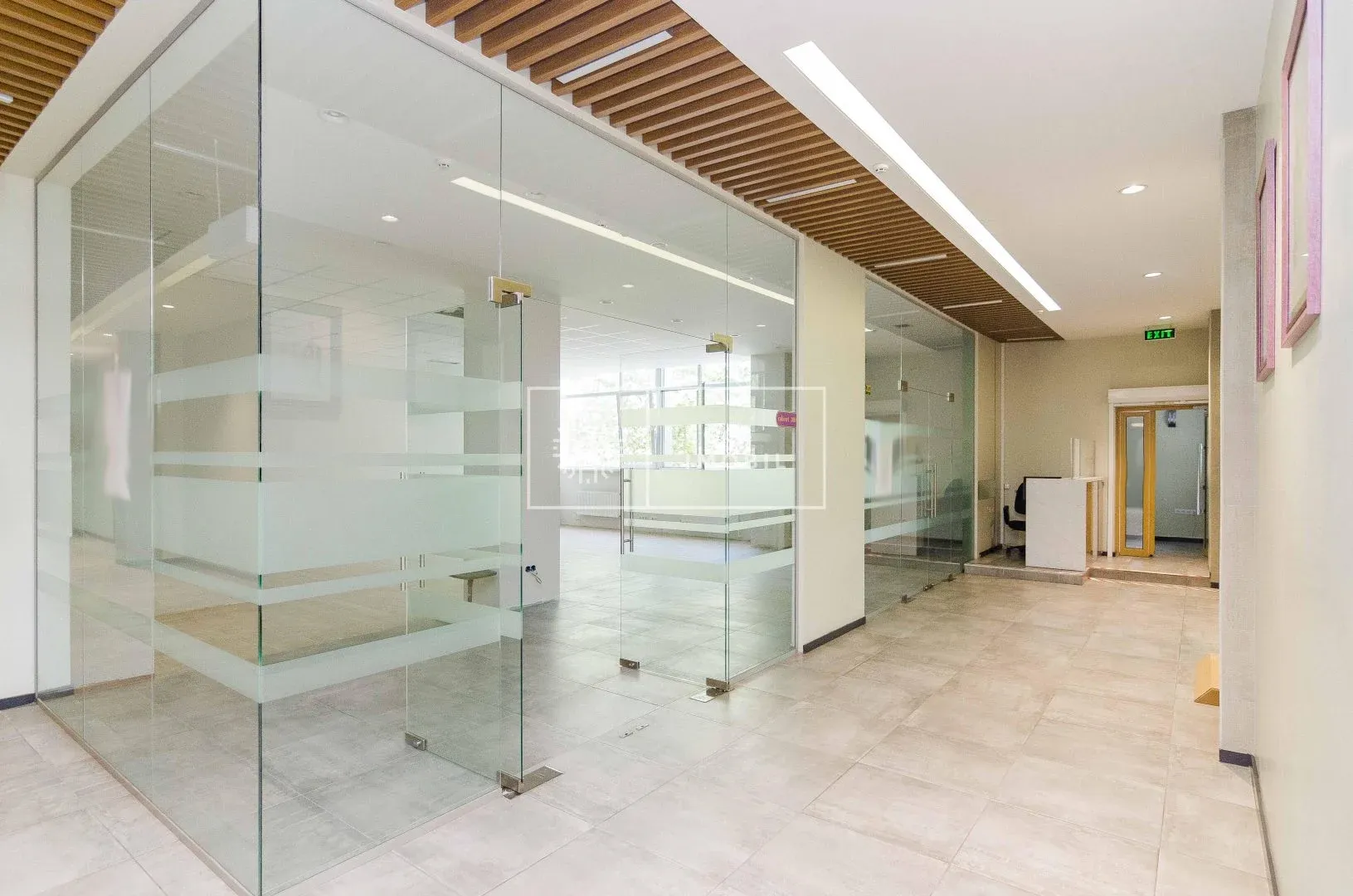 1-camere birou, 87 m² — Imagine 1