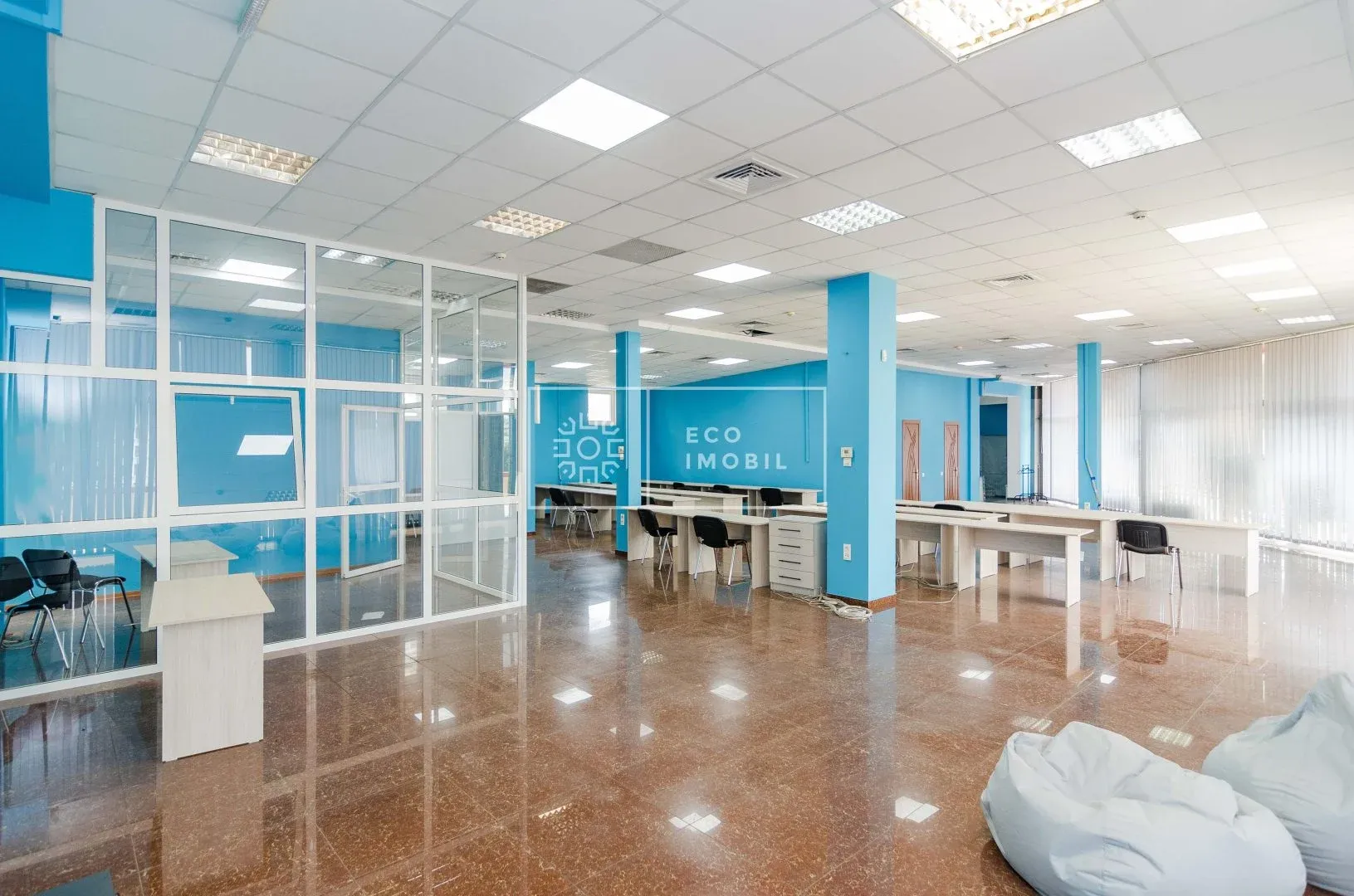 3-bedroom office, 276 m² — Image 1