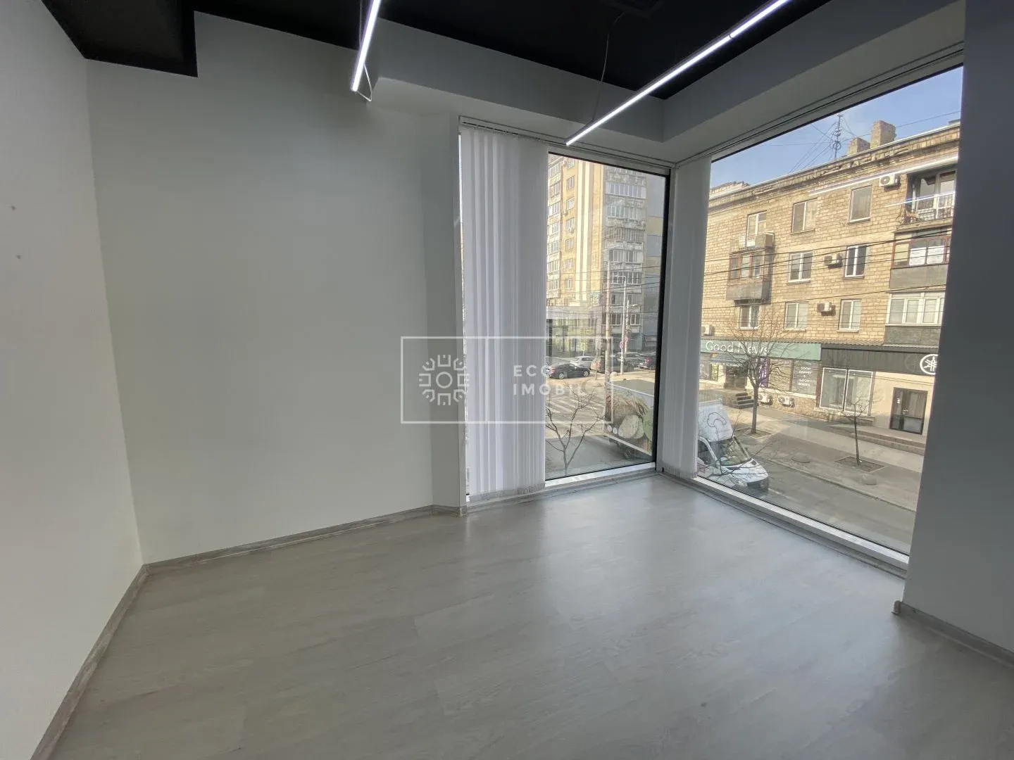 2-camere birou, 84 m² — Imagine 2