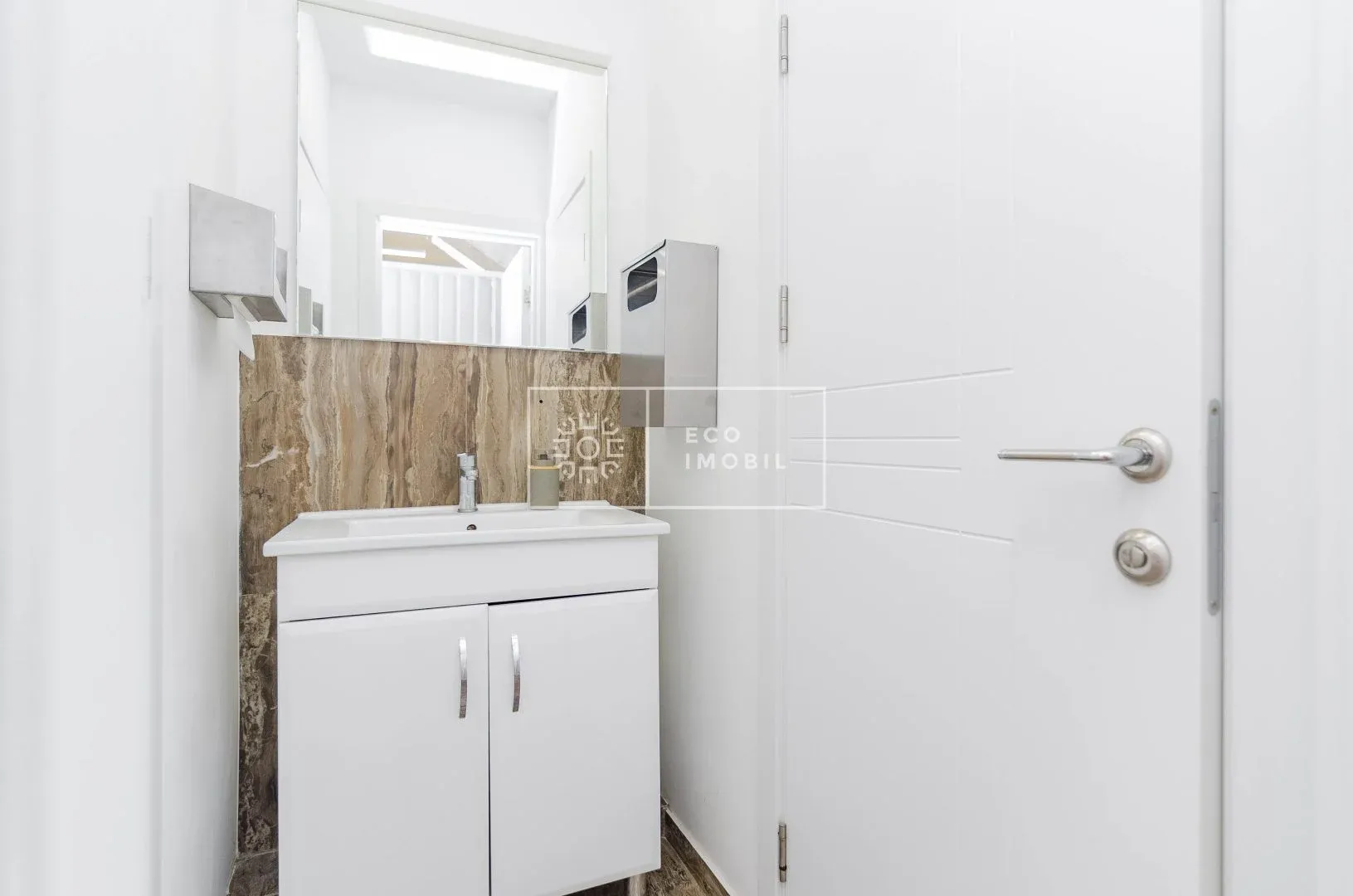 1-bedroom office, 200 m² — Image 2