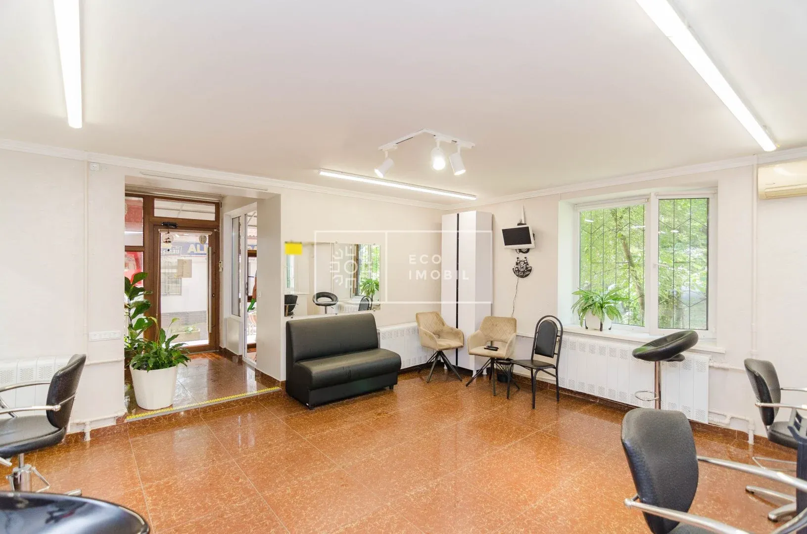 1-camere birou, 62 m² — Imagine 3