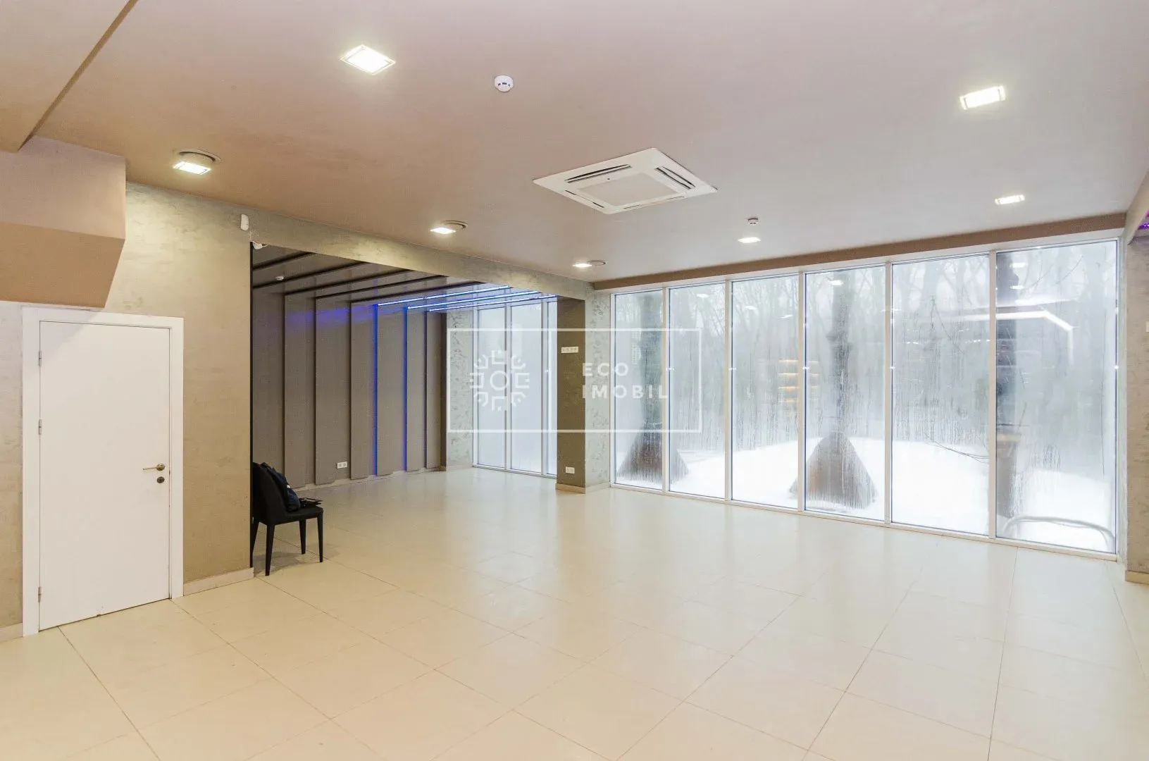 1-bedroom office, 550 m² — Image 1