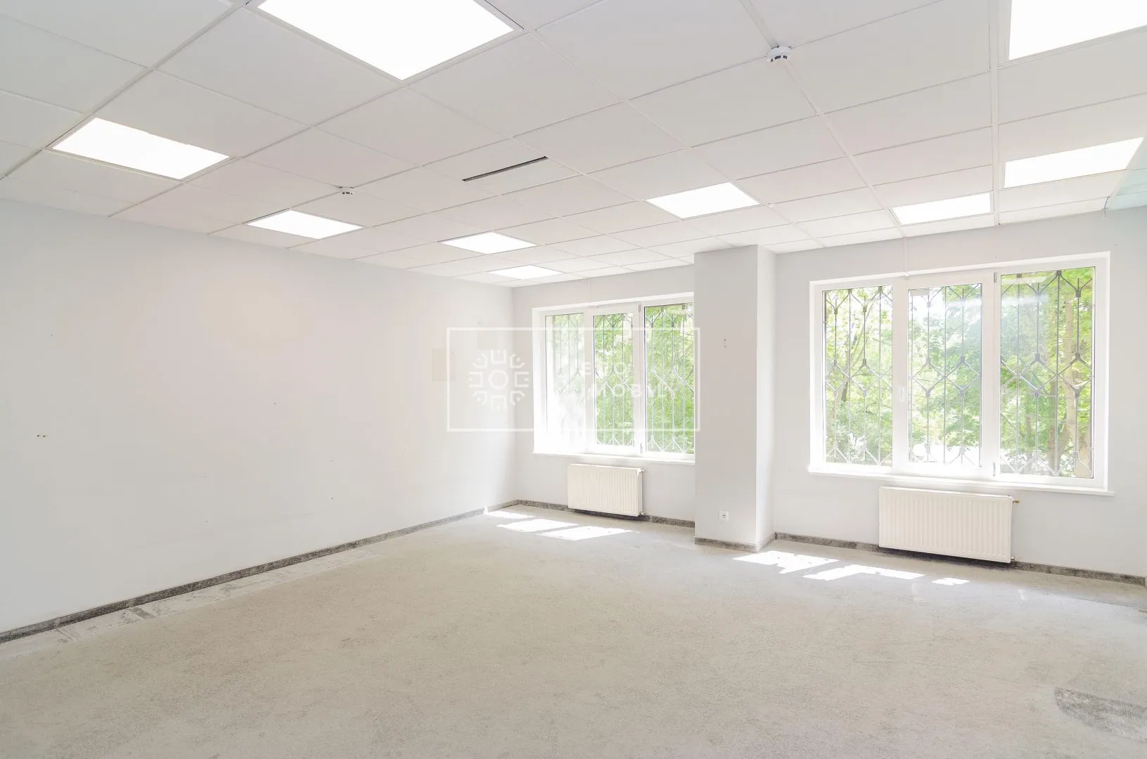 1-bedroom office, 170 m² — Image 1