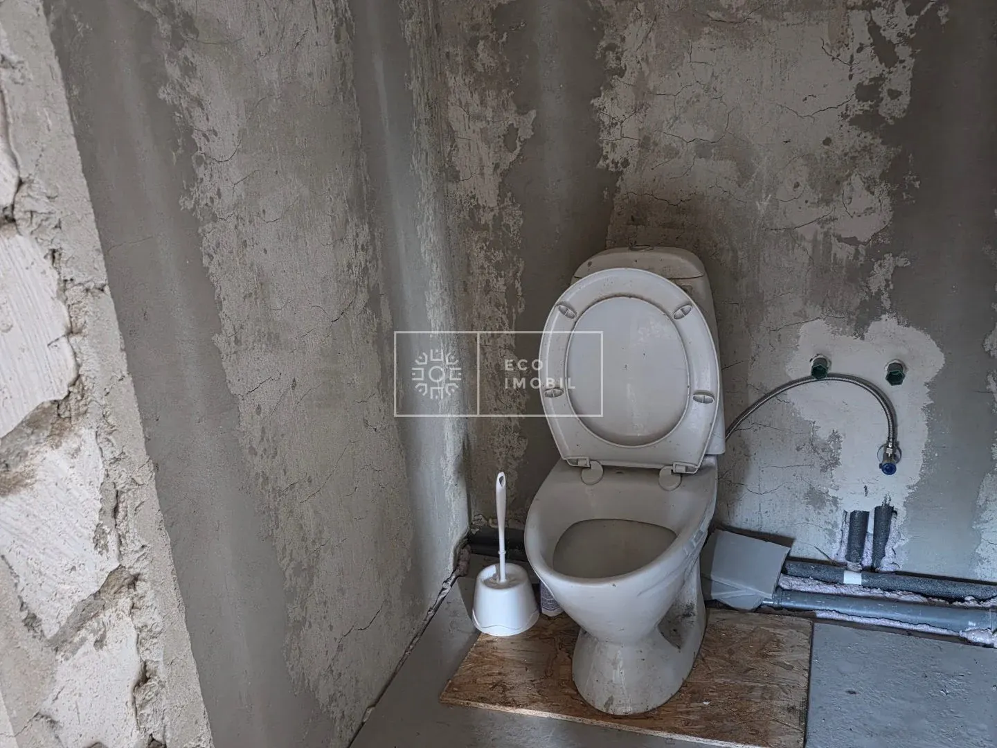 2-этажный дом, 4 комнаты, 250 м² — Изображение 2