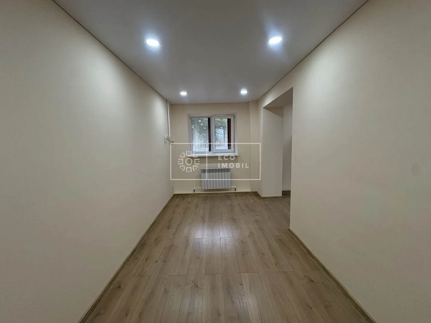 1-camere birou, 53 m² — Imagine 1
