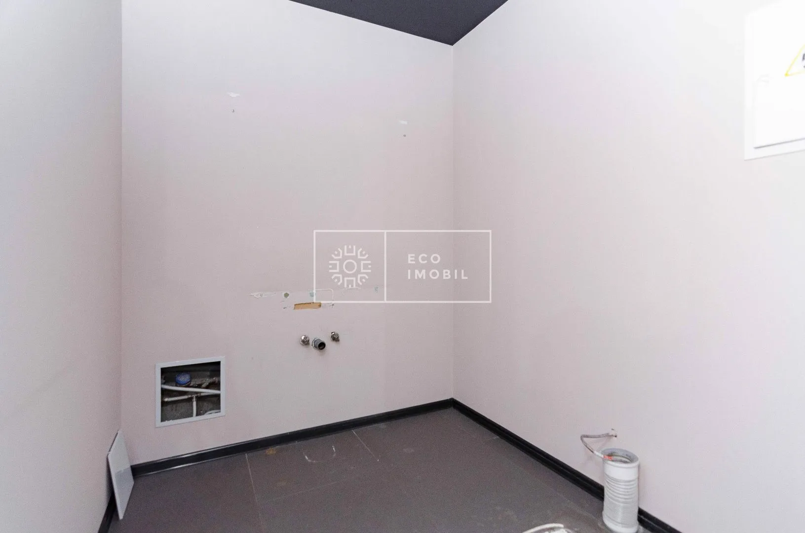 1-bedroom office, 200 m² — Image 2