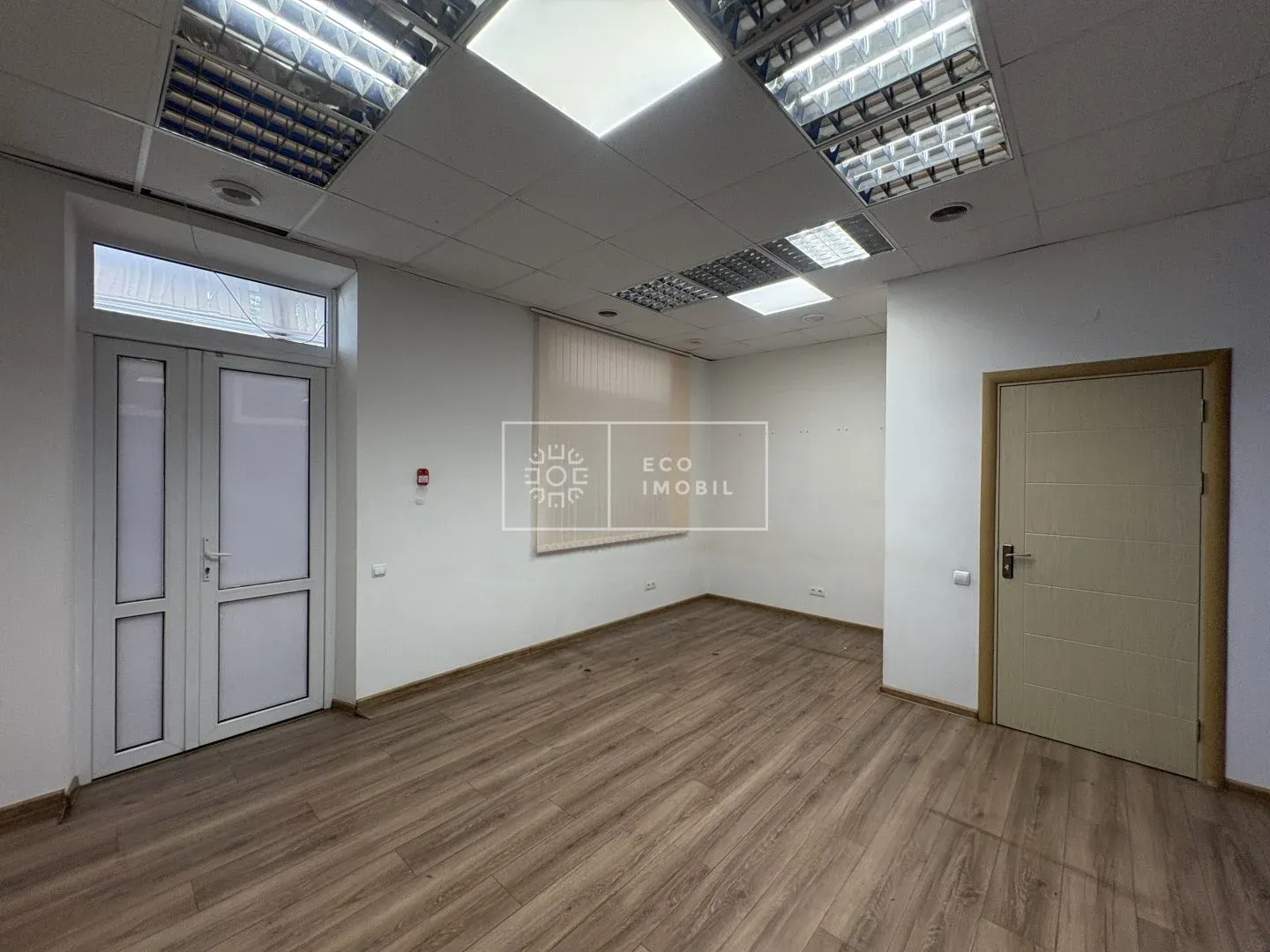 1-bedroom office, 200 m² — Image 1