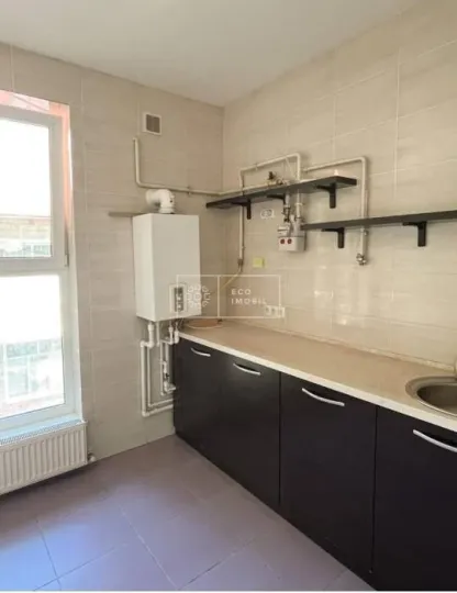 2-camere birou, 92 m² — Imagine 2