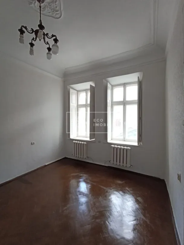 1-camere birou, 132 m² — Imagine 1