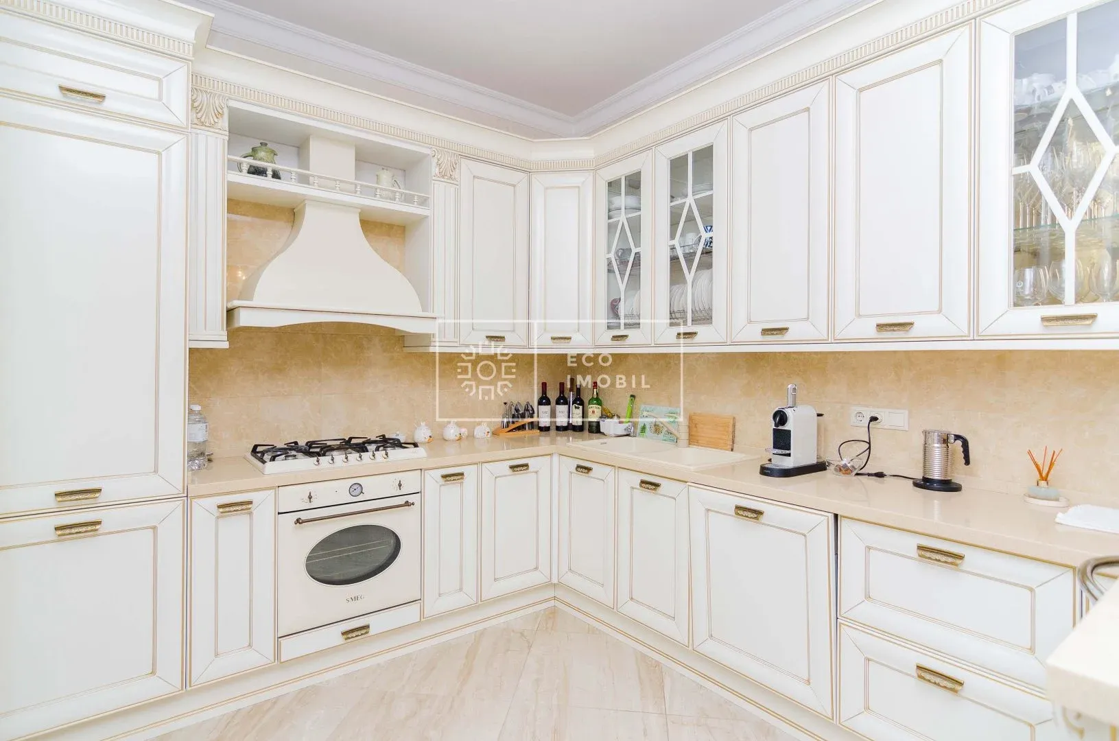 2-etaje casă, 3 camere, 240 m² — Imagine 2