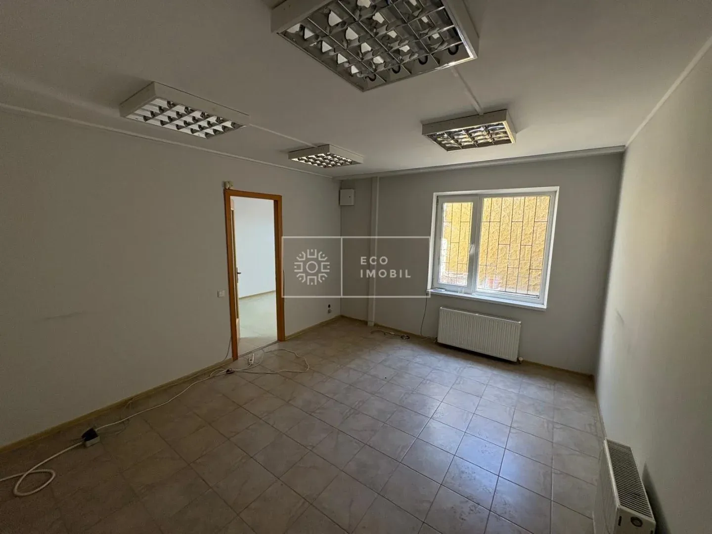 3-camere birou, 85 m² — Imagine 1