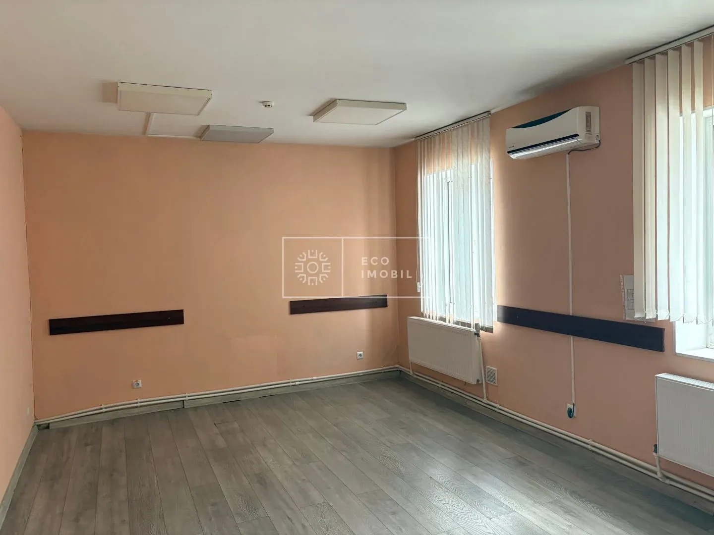 13-camere birou, 280 m² — Imagine 1