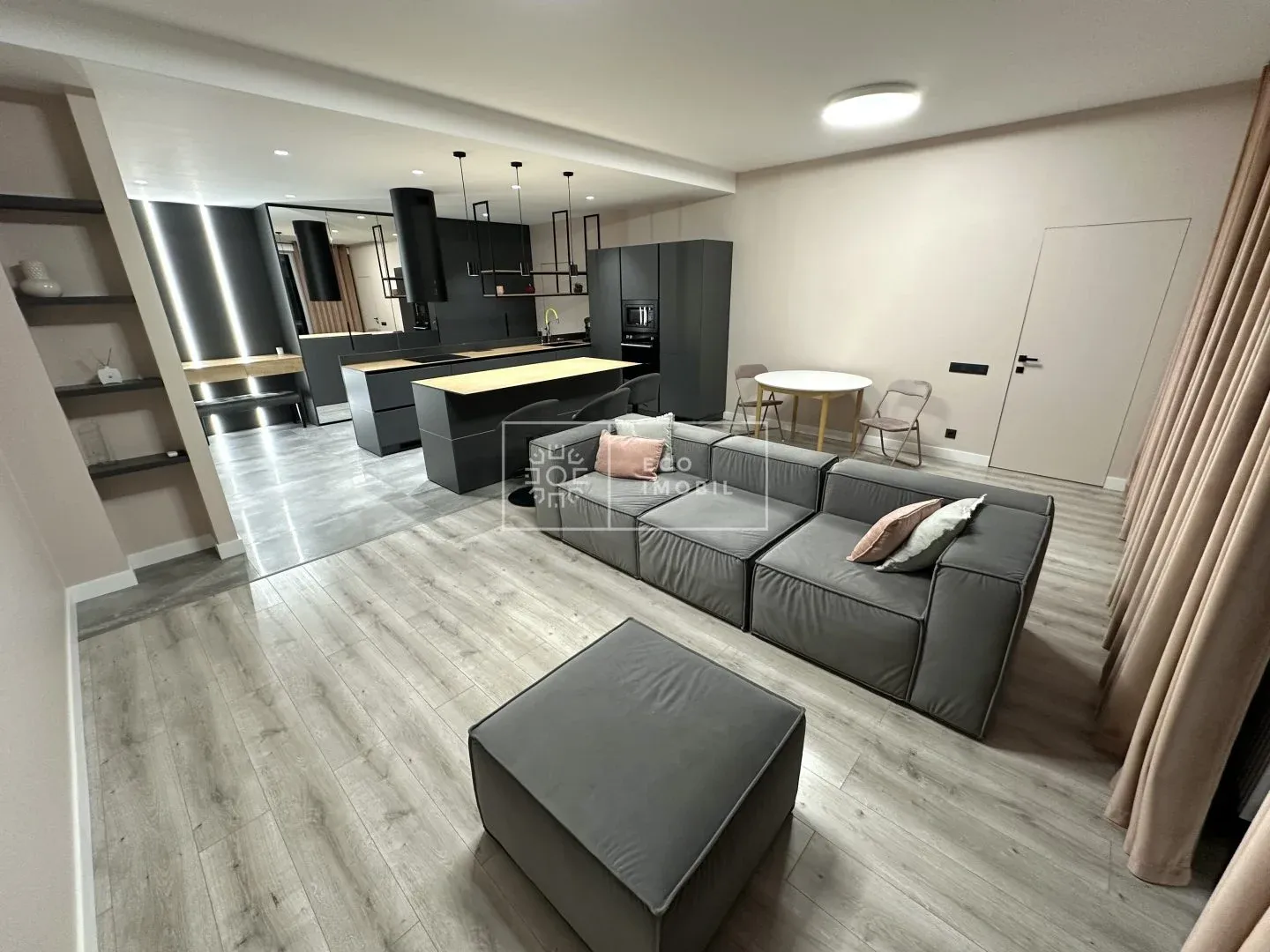 1-camere apartament, 84 m² — Imagine 1