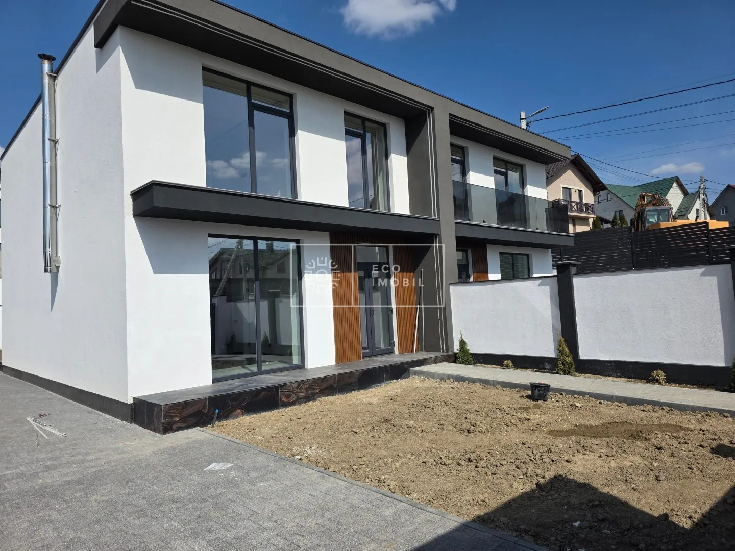 2-etaje casă, 4 camere, 160 m² — Imagine 1