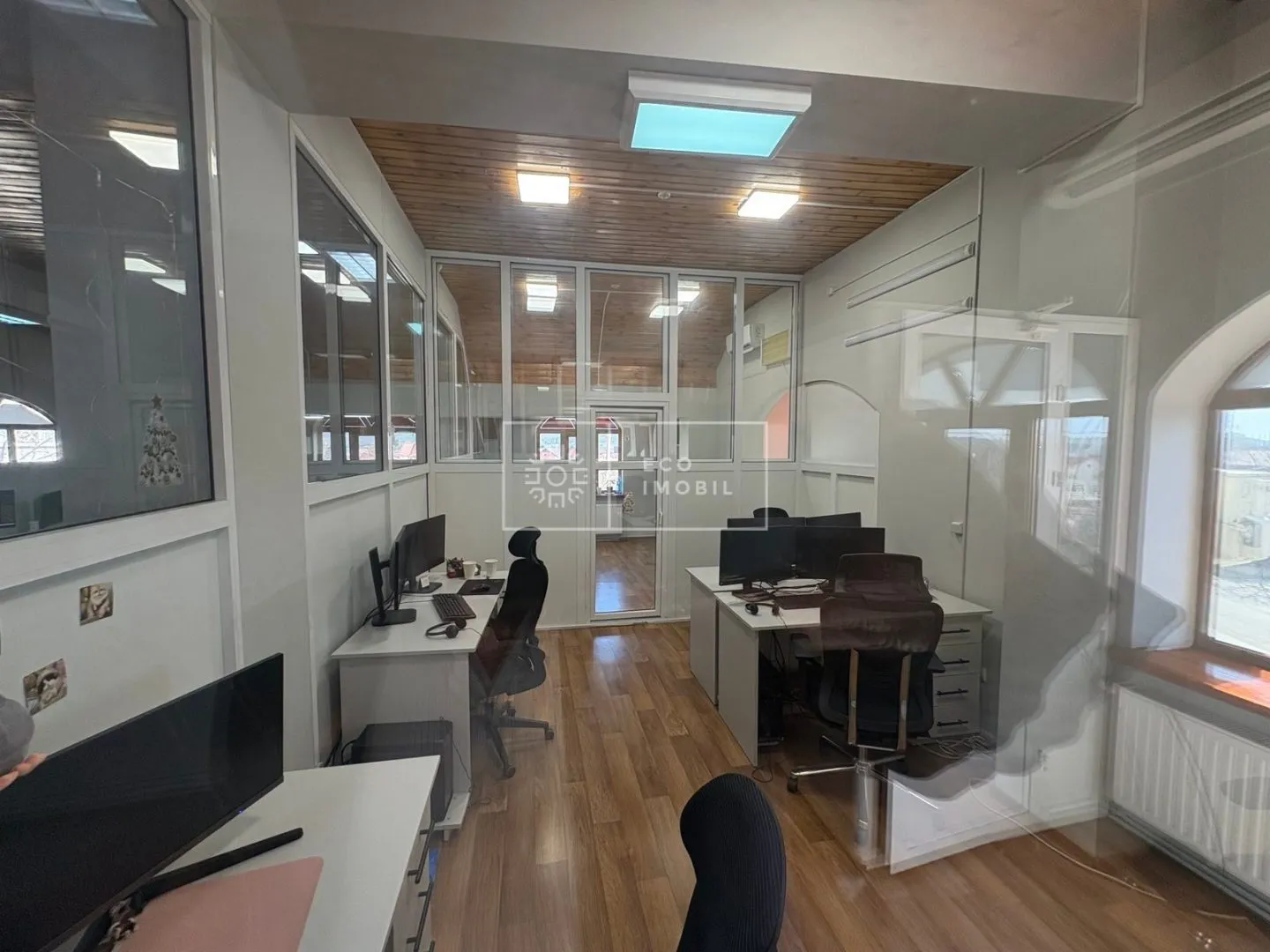 2-bedroom office, 170 m² — Image 1
