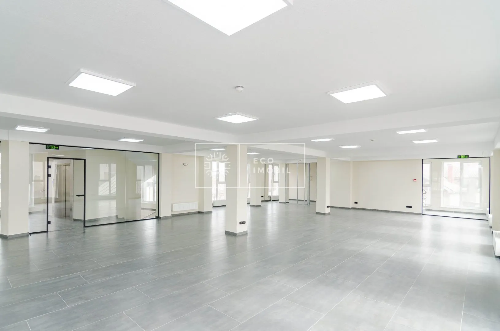 1-bedroom office, 160 m² — Image 1