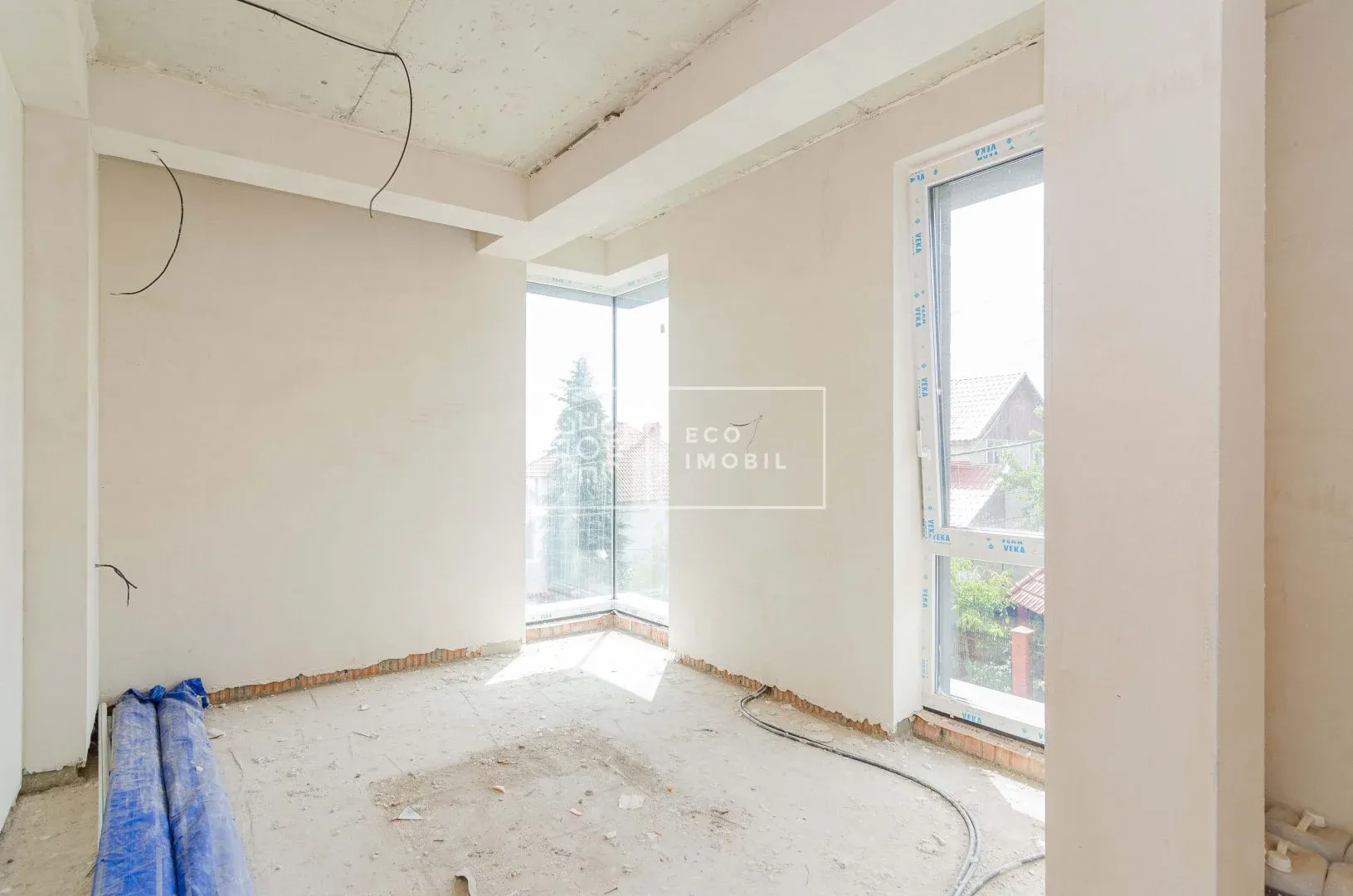 2-этажный дом, 3 комнаты, 300 м² — Изображение 3