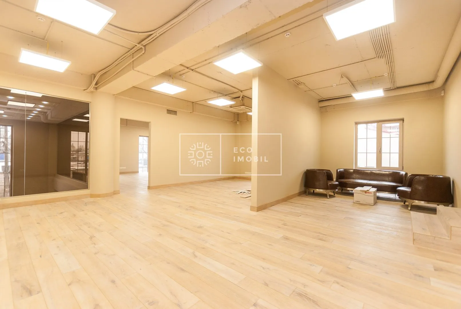 1-bedroom office, 293 m² — Image 1