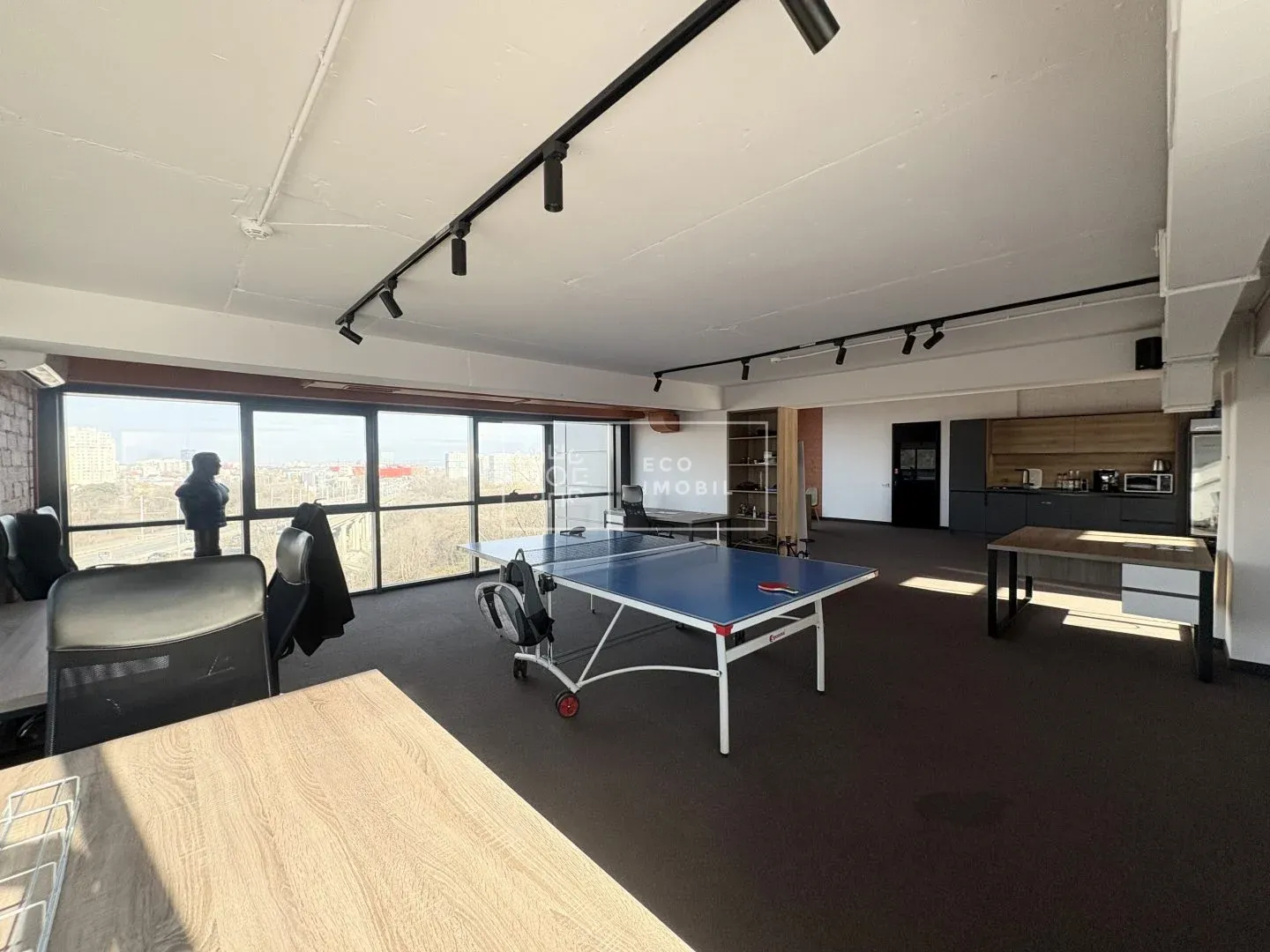 Spațiu comercial, 130 m² — Imagine 2