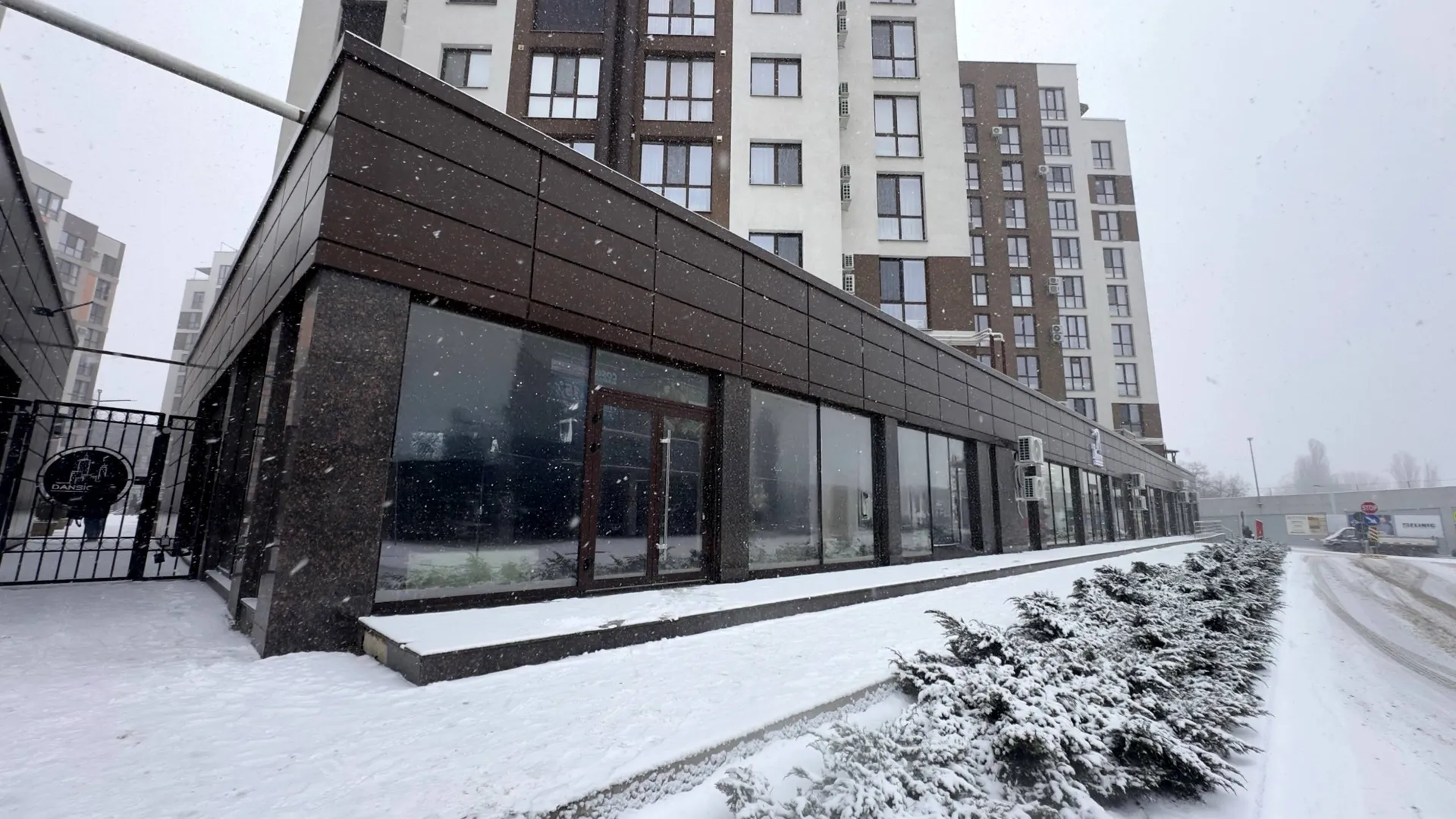 4-camere birou, 254 m² — Imagine 2