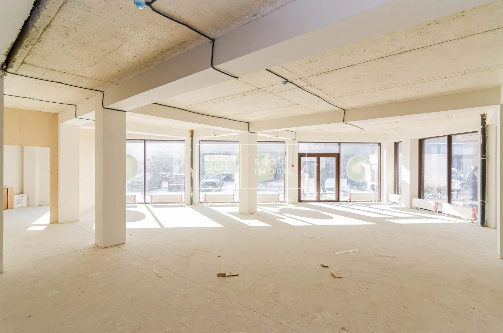 1-camere birou, 130 m² — Imagine 1