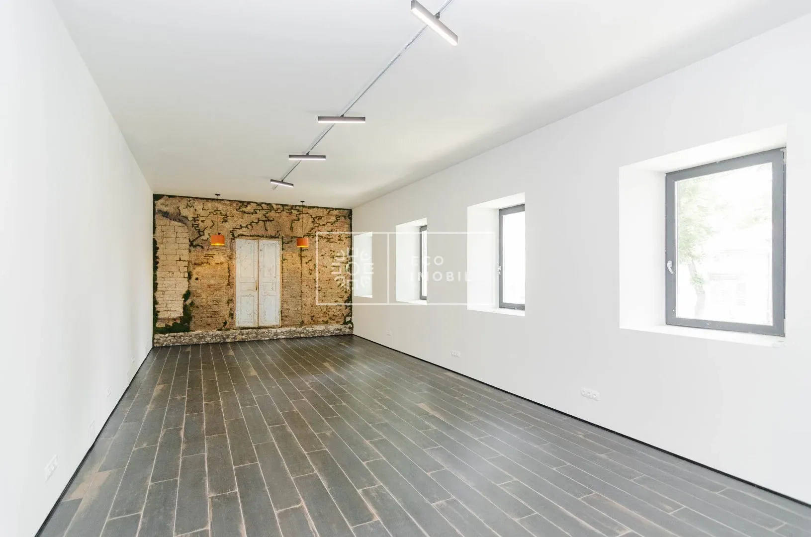 1-camere birou, 140 m² — Imagine 1